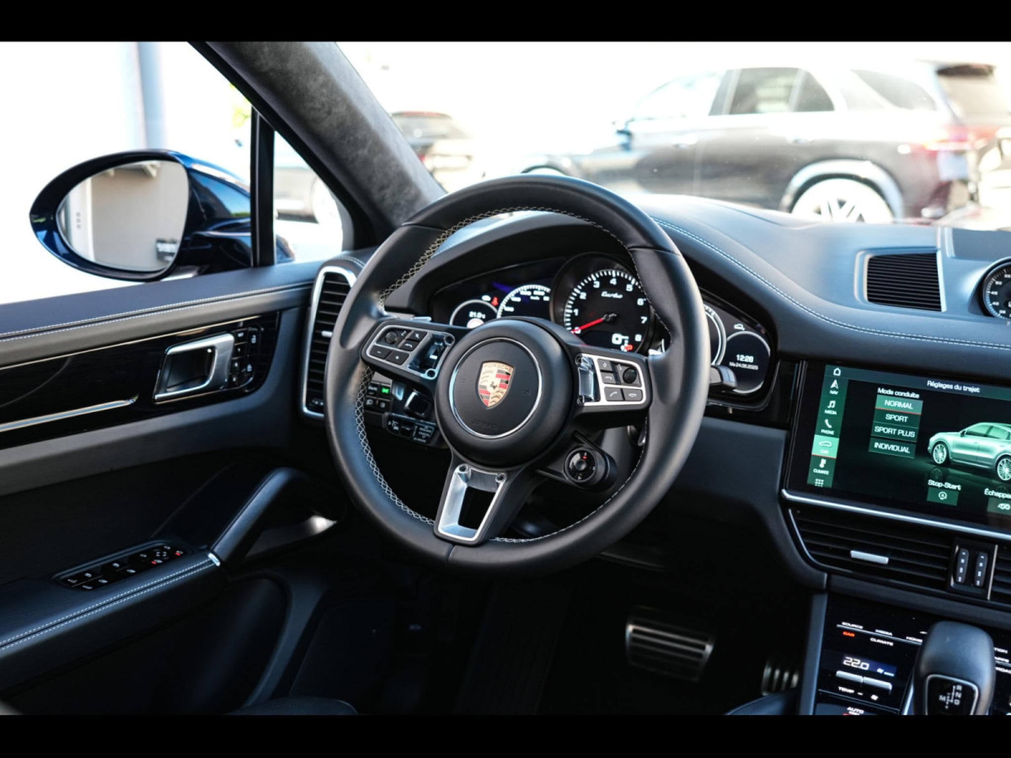 Porsche Cayenne TURBO COUPE TIPTRONIC – MOONLIGHT BLUE (2020) - Photo 11