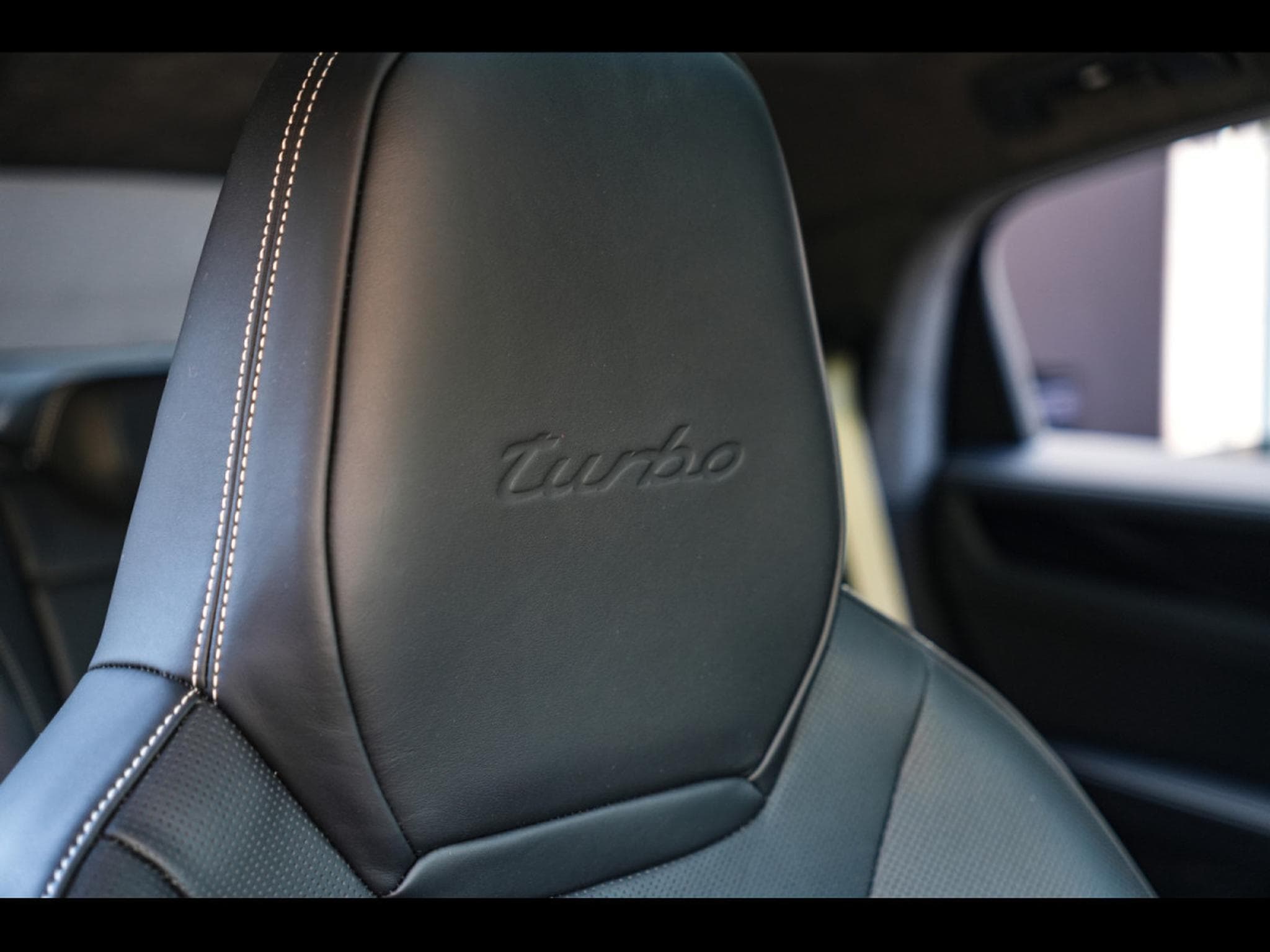 Porsche Cayenne TURBO COUPE TIPTRONIC – MOONLIGHT BLUE (2020) - Photo 19