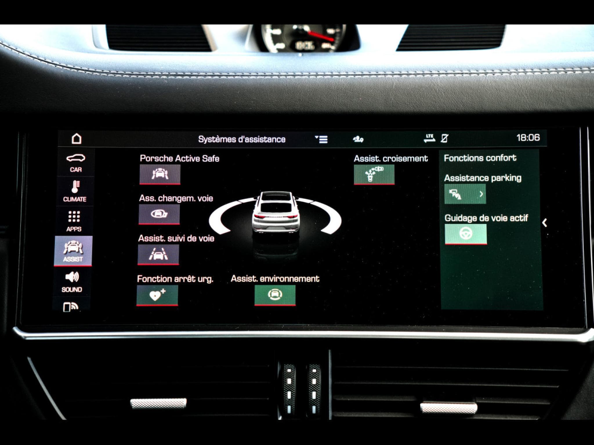 Porsche Cayenne TURBO COUPE TIPTRONIC – MOONLIGHT BLUE (2020) - Photo 24