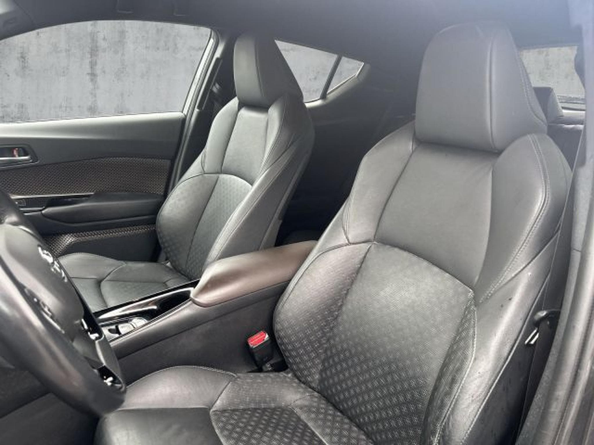 Toyota C-HR C-HR 1.8 Hybrid Lounge NAVI LED JBL Sound RFK (2019) - Photo 11