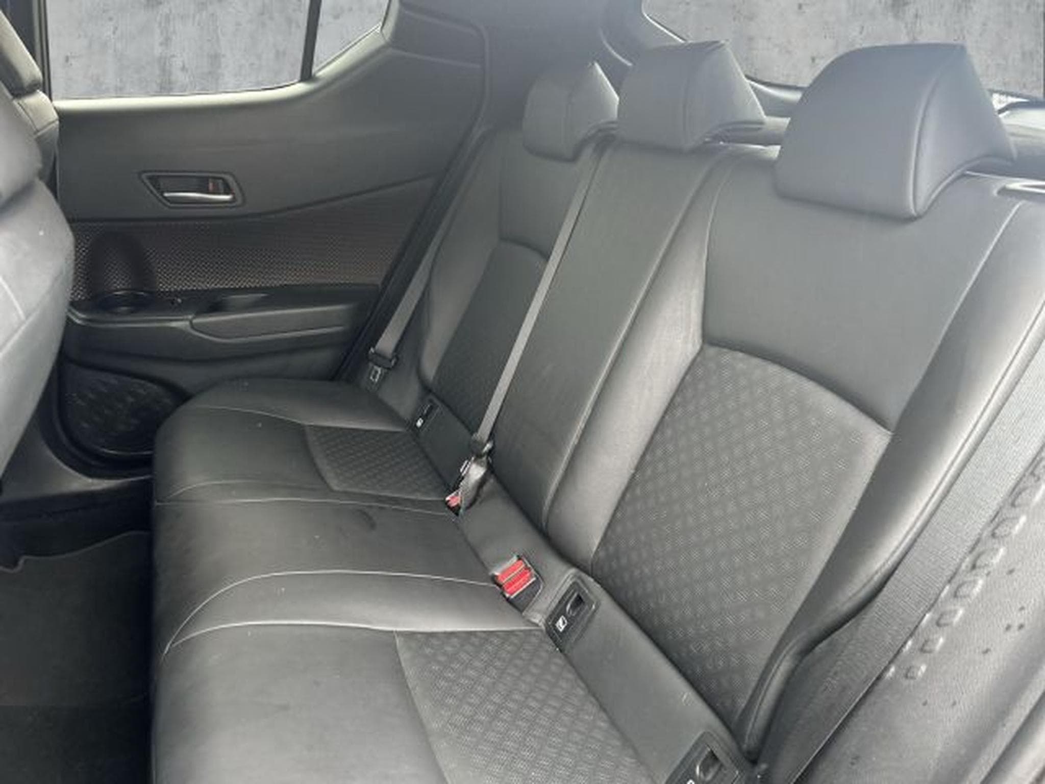 Toyota C-HR C-HR 1.8 Hybrid Lounge NAVI LED JBL Sound RFK (2019) - Photo 12