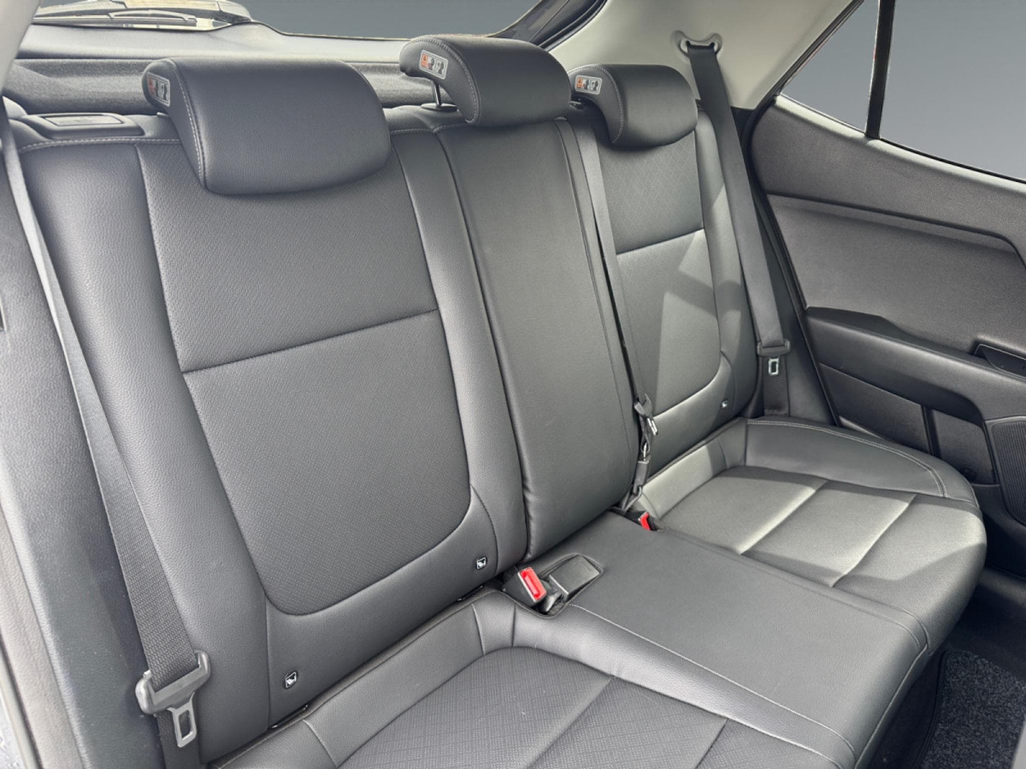 Kia Stonic Sense 1.0T ISG (2017) - Photo 18