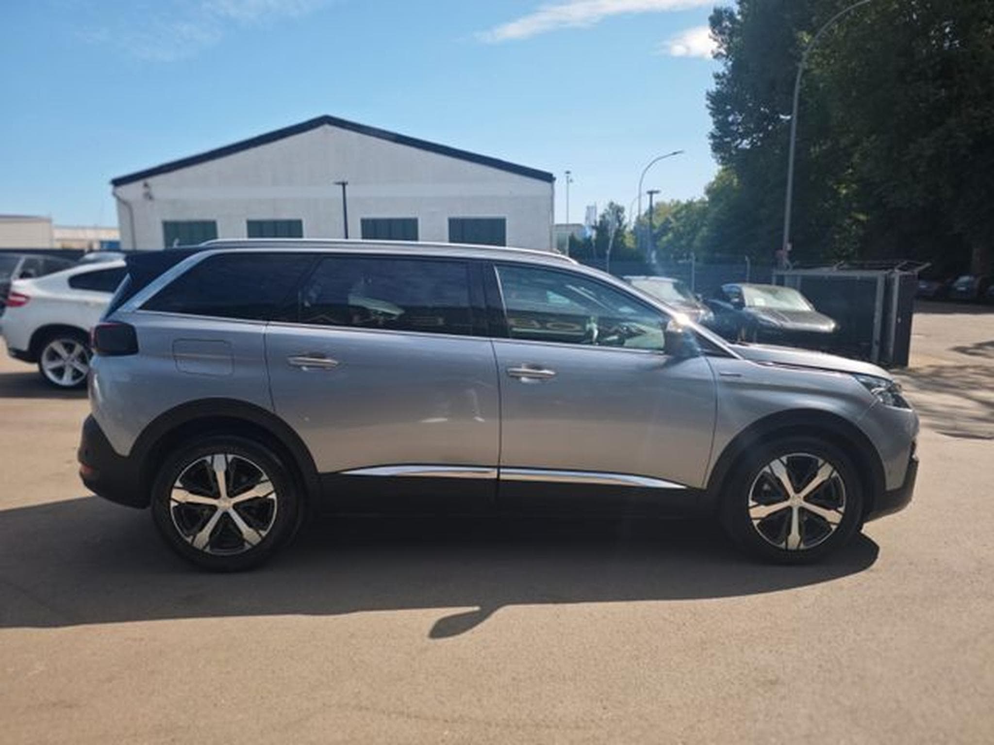 Peugeot 5008 5008 GT-LINE*AUT.*7.SITZER*AHK*ACC*PANORAMA* (2018) - Photo 14