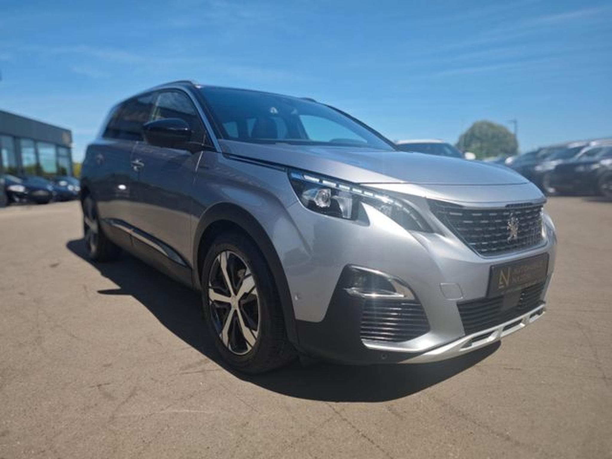 Peugeot 5008 5008 GT-LINE*AUT.*7.SITZER*AHK*ACC*PANORAMA* (2018) - Photo 4