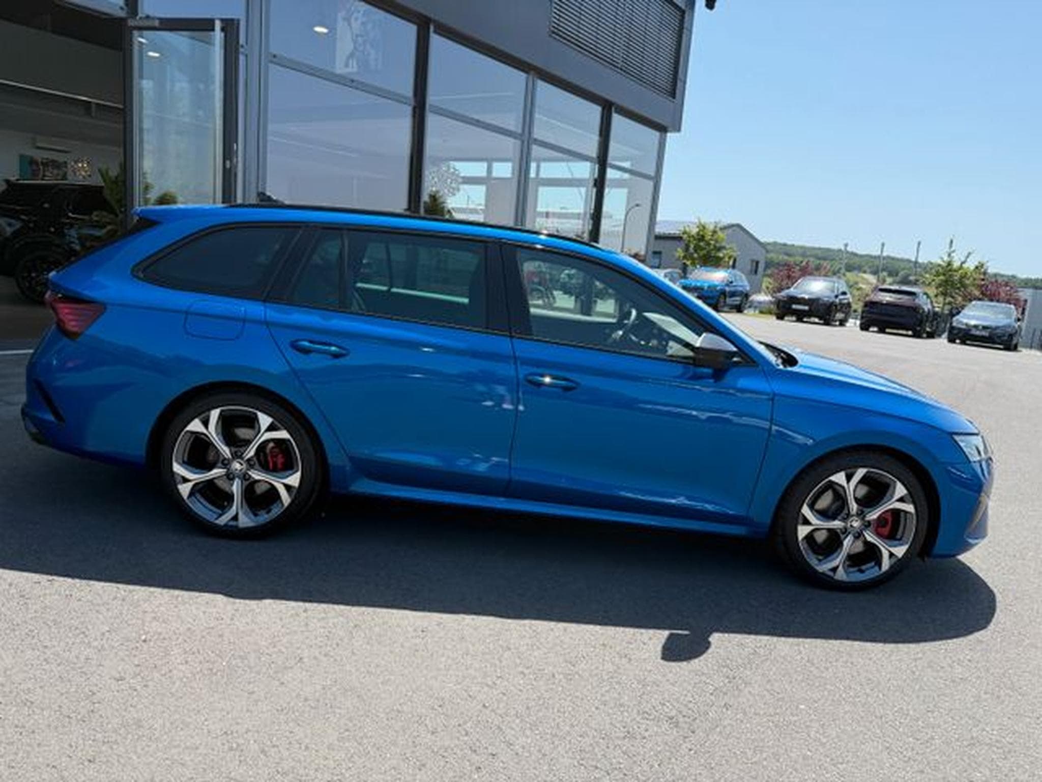 Skoda Octavia Octavia Kombi 2.0TSI RS 19"Leder Canton Facelift (2025) - Photo 4
