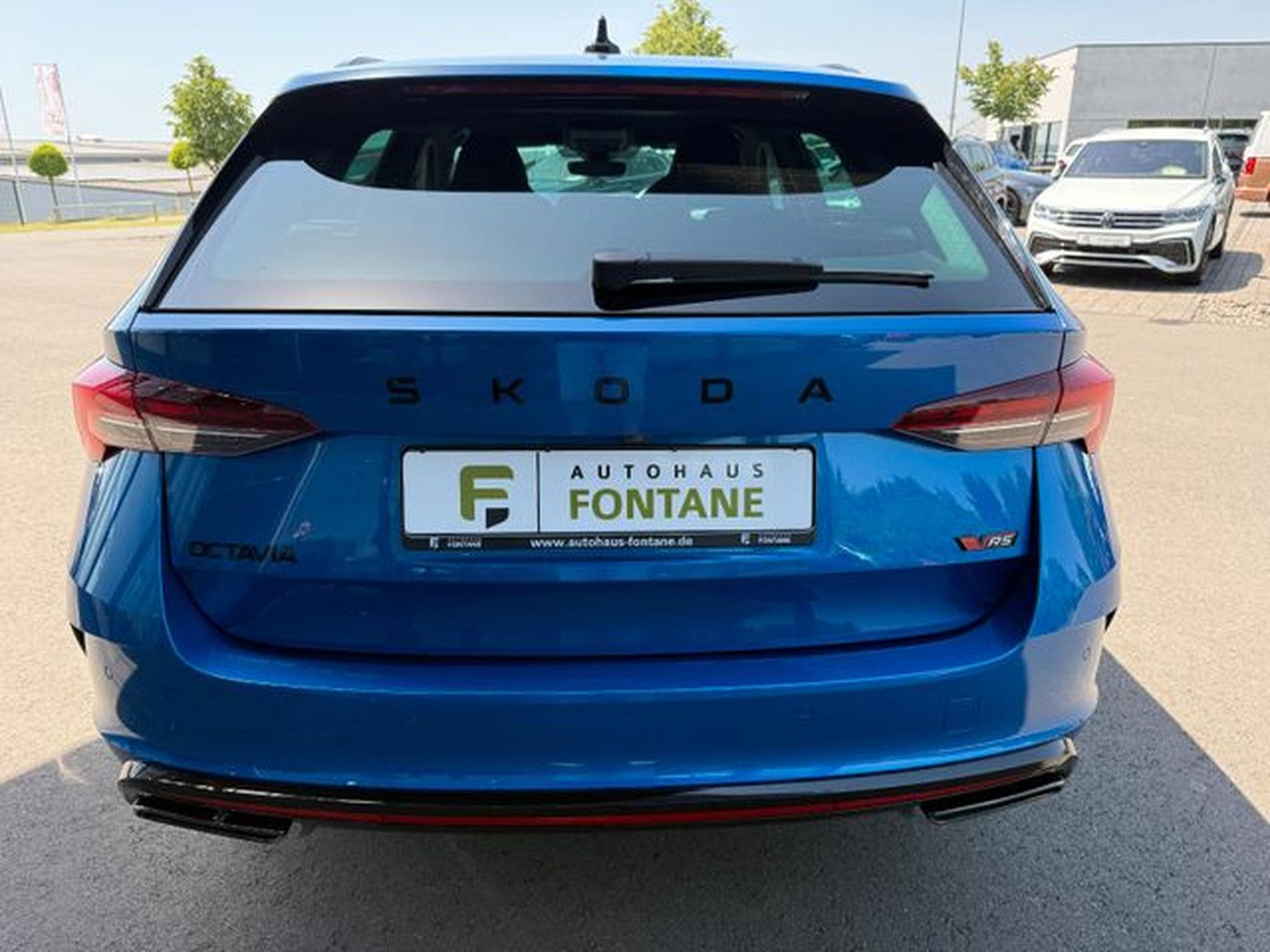 Skoda Octavia Octavia Kombi 2.0TSI RS 19"Leder Canton Facelift (2025) - Photo 6