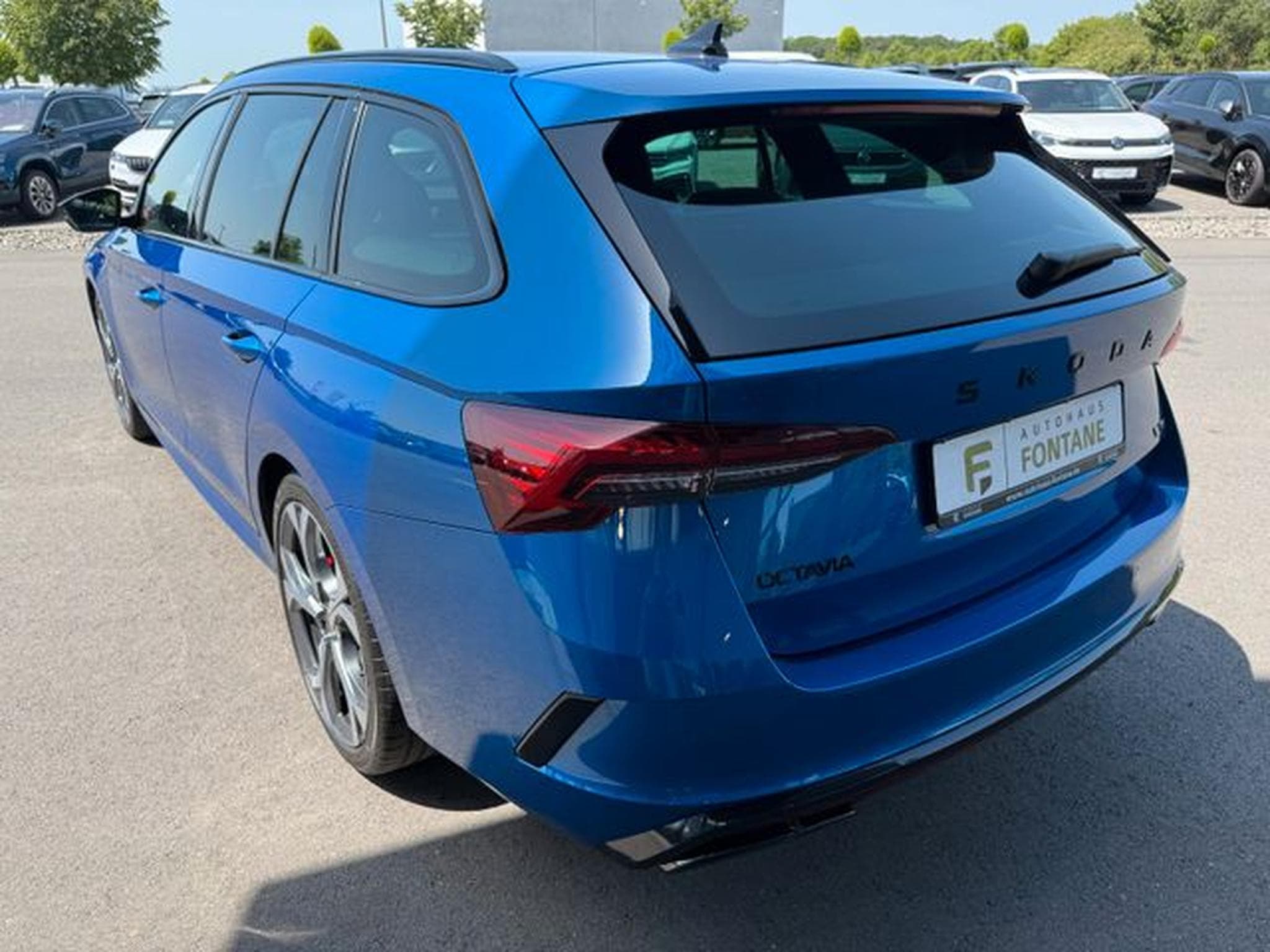 Skoda Octavia Octavia Kombi 2.0TSI RS 19"Leder Canton Facelift (2025) - Photo 7