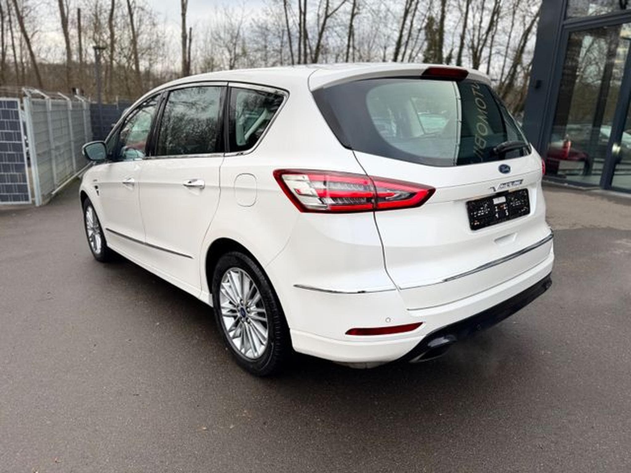 Ford S-Max S-MAX VIGNALE*AUT.*VOLL-LED*KAMERA*PANORAMA*SONY (2017) - Photo 8