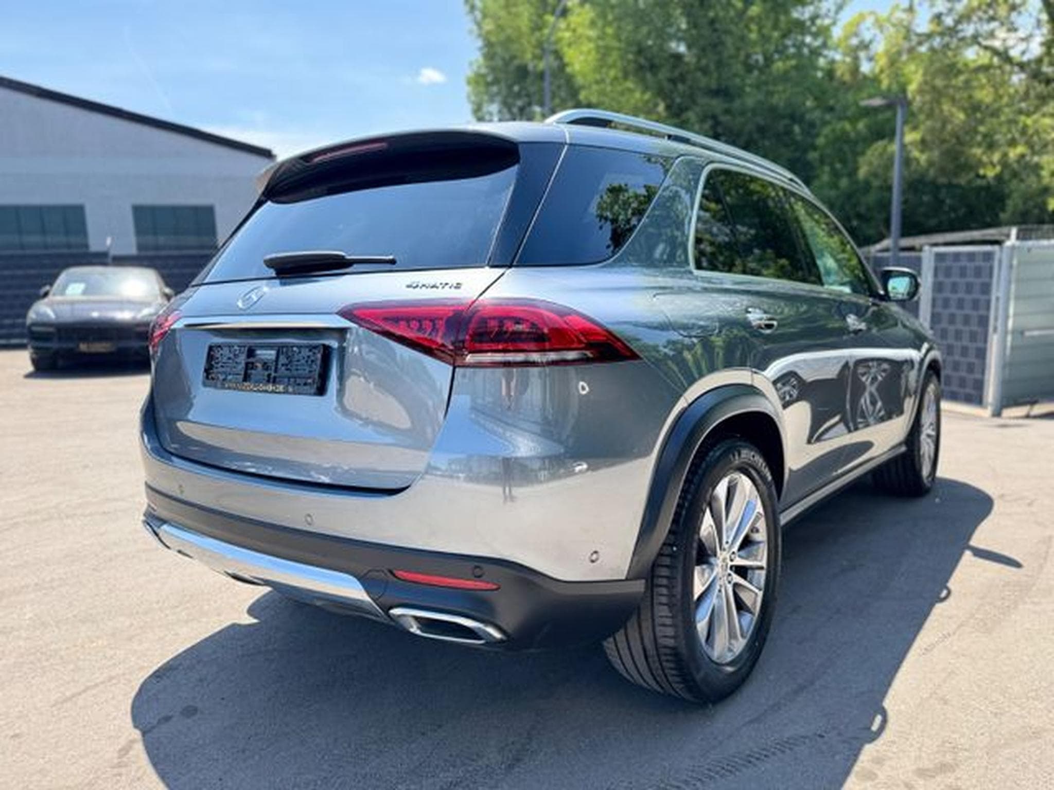 Mercedes GLE 350 GLE 350e*WIDESCREEN*EXCLUSIVE-PACK*PANO*BURMEST (2023) - Photo 6