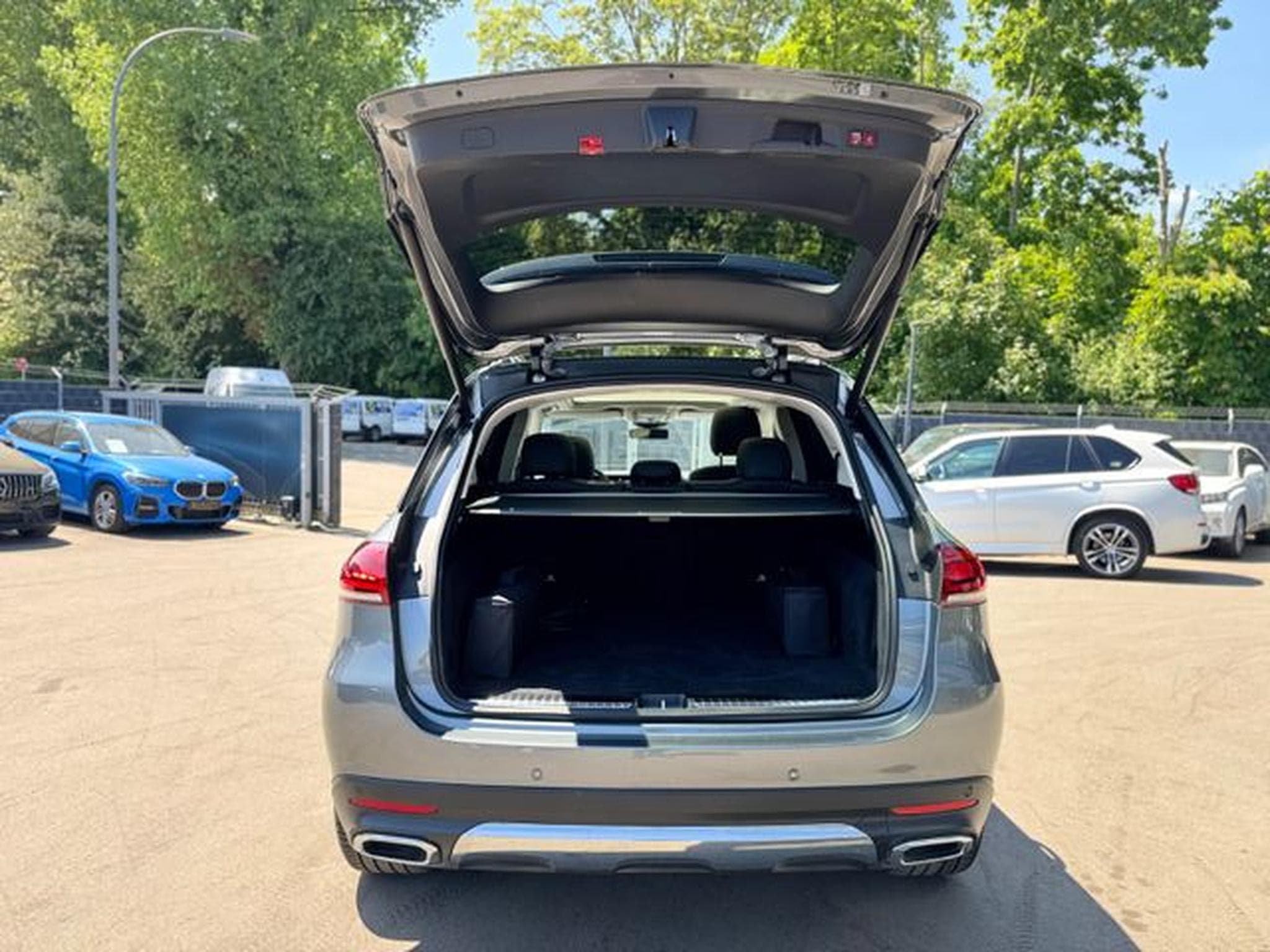 Mercedes GLE 350 GLE 350e*WIDESCREEN*EXCLUSIVE-PACK*PANO*BURMEST (2023) - Photo 8