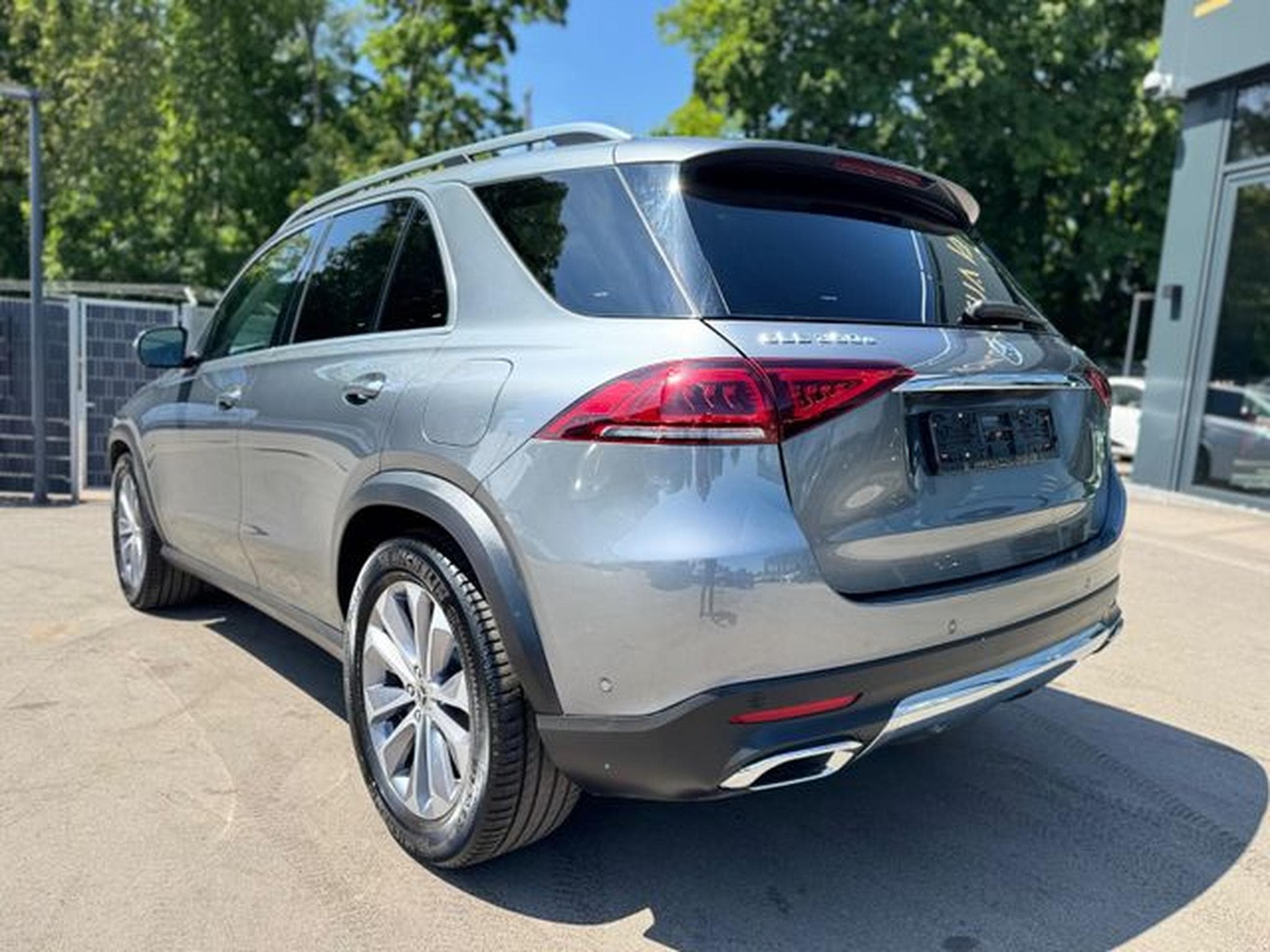 Mercedes GLE 350 GLE 350e*WIDESCREEN*EXCLUSIVE-PACK*PANO*BURMEST (2023) - Photo 9