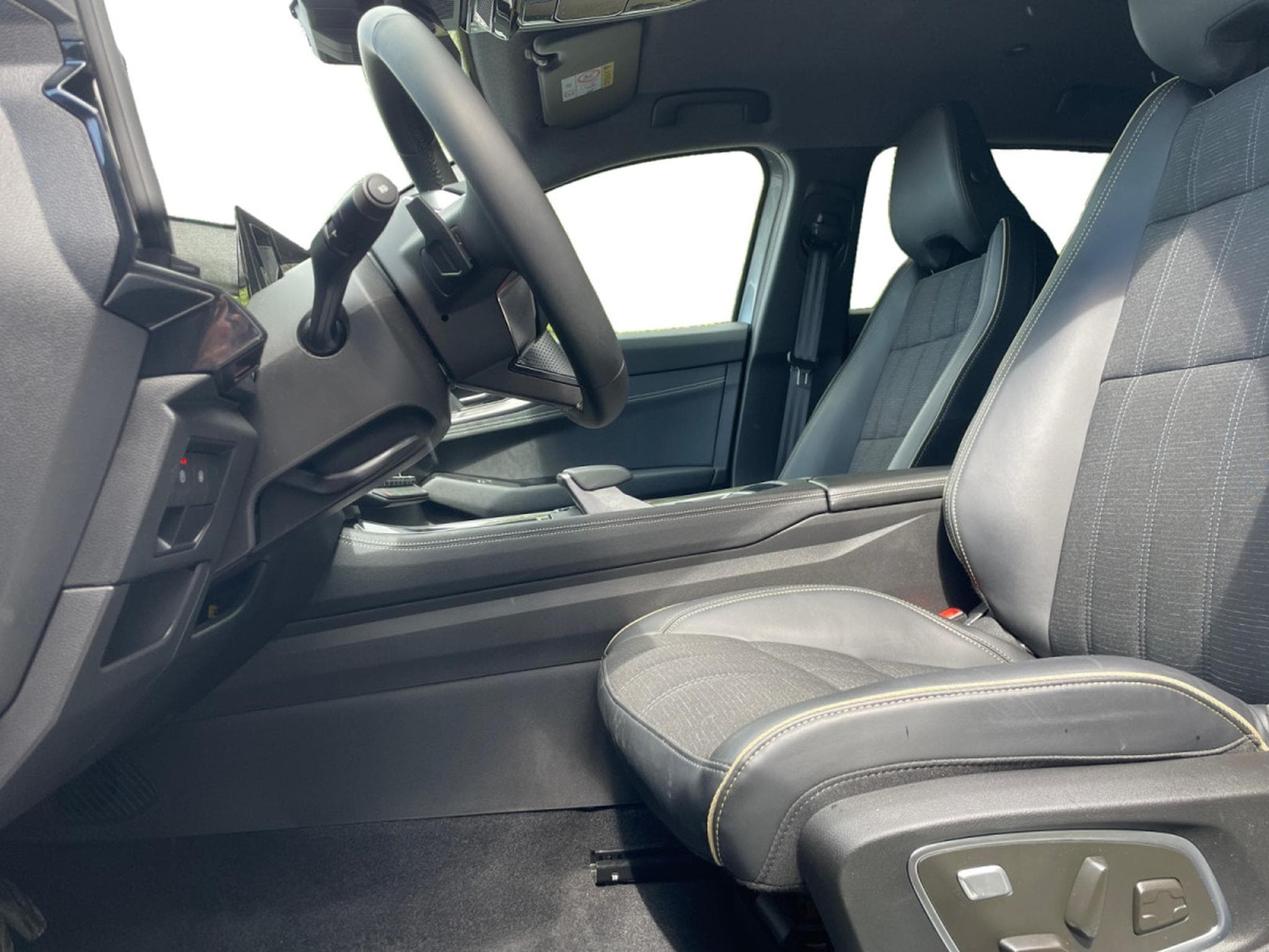 Renault Austral 1.2 E-Tech Iconic full hybrid (2025) - Photo 14