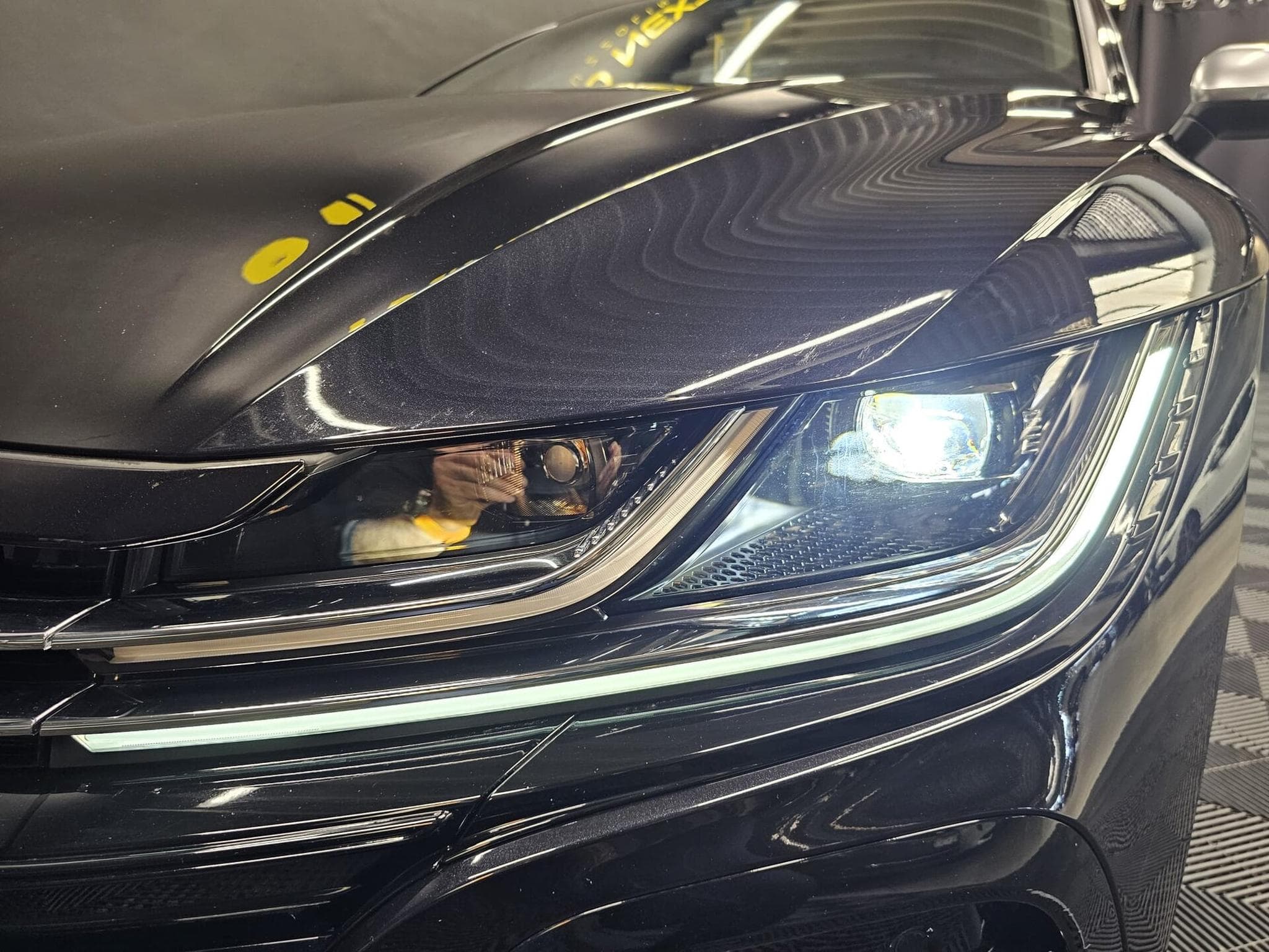 VW Arteon R Shooting Brake 2.0 320cv 4motion CAMERA/ATTELAGE/HAYON ELE (2024) - Foto 6