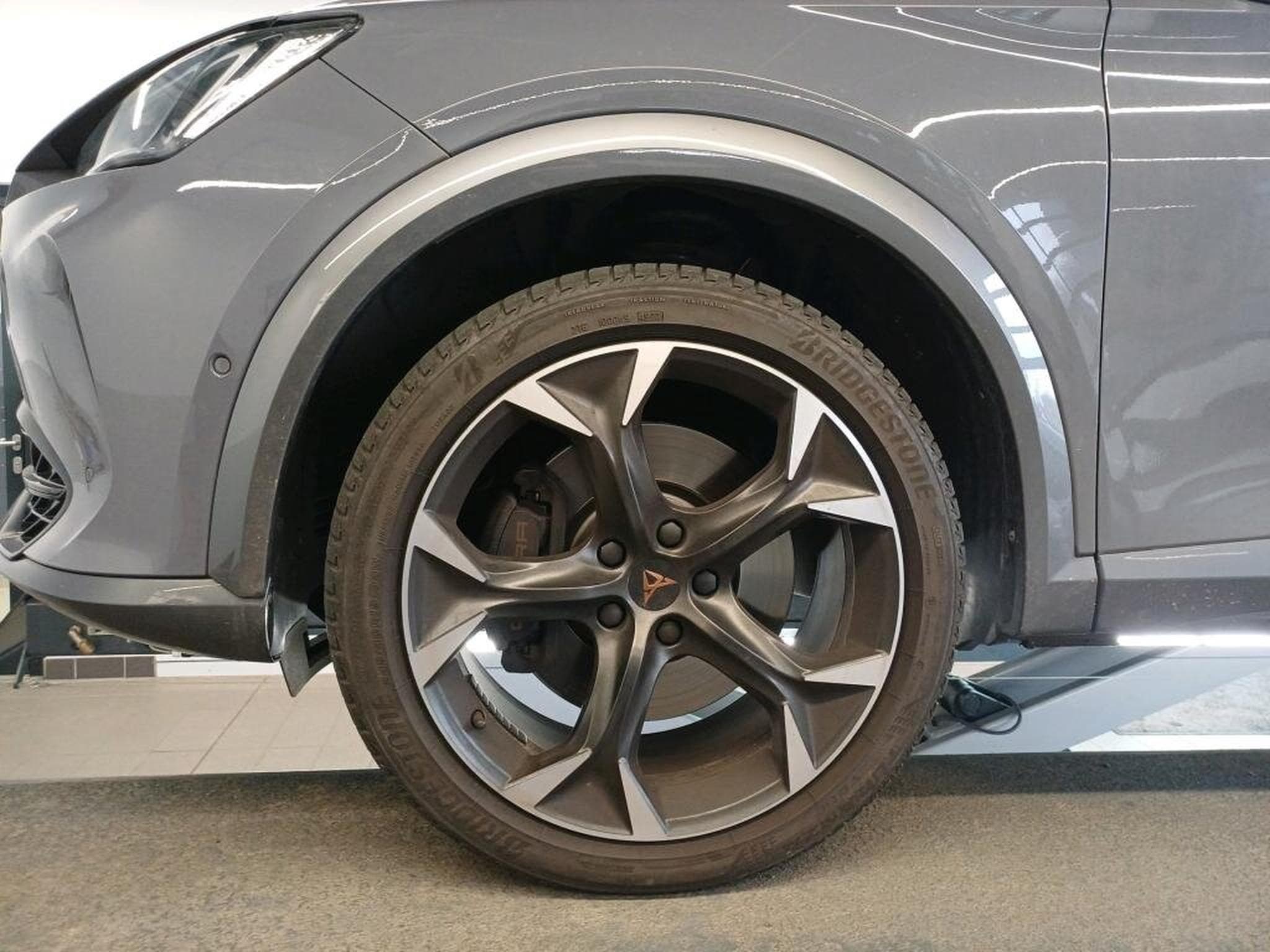 Cupra Formentor VZ 2.0 TSI 310 CH DSG7 (2024) - Foto 9