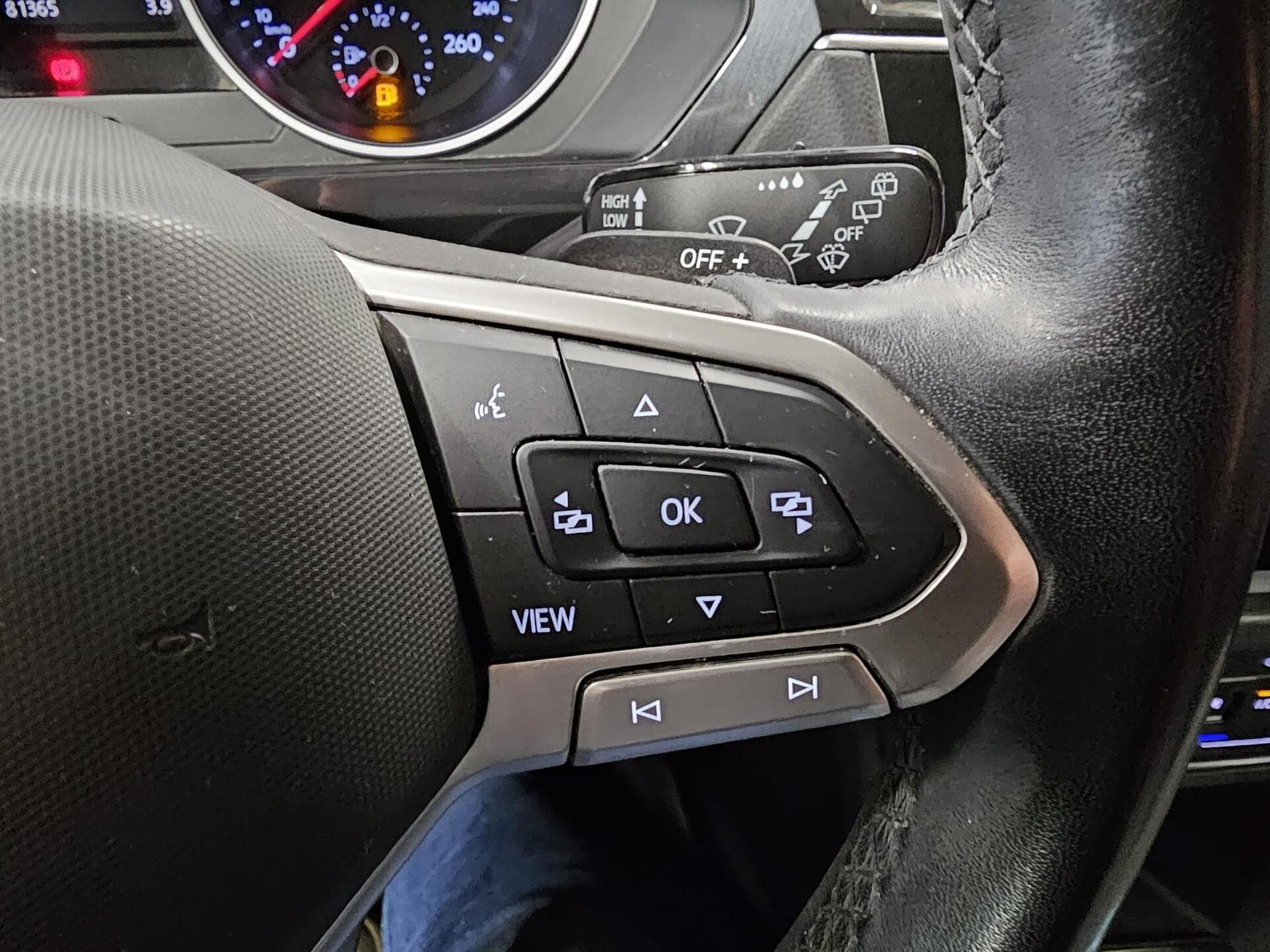 VW Tiguan Life 2.0 TDI 150 DSG7 (2023) - Foto 14