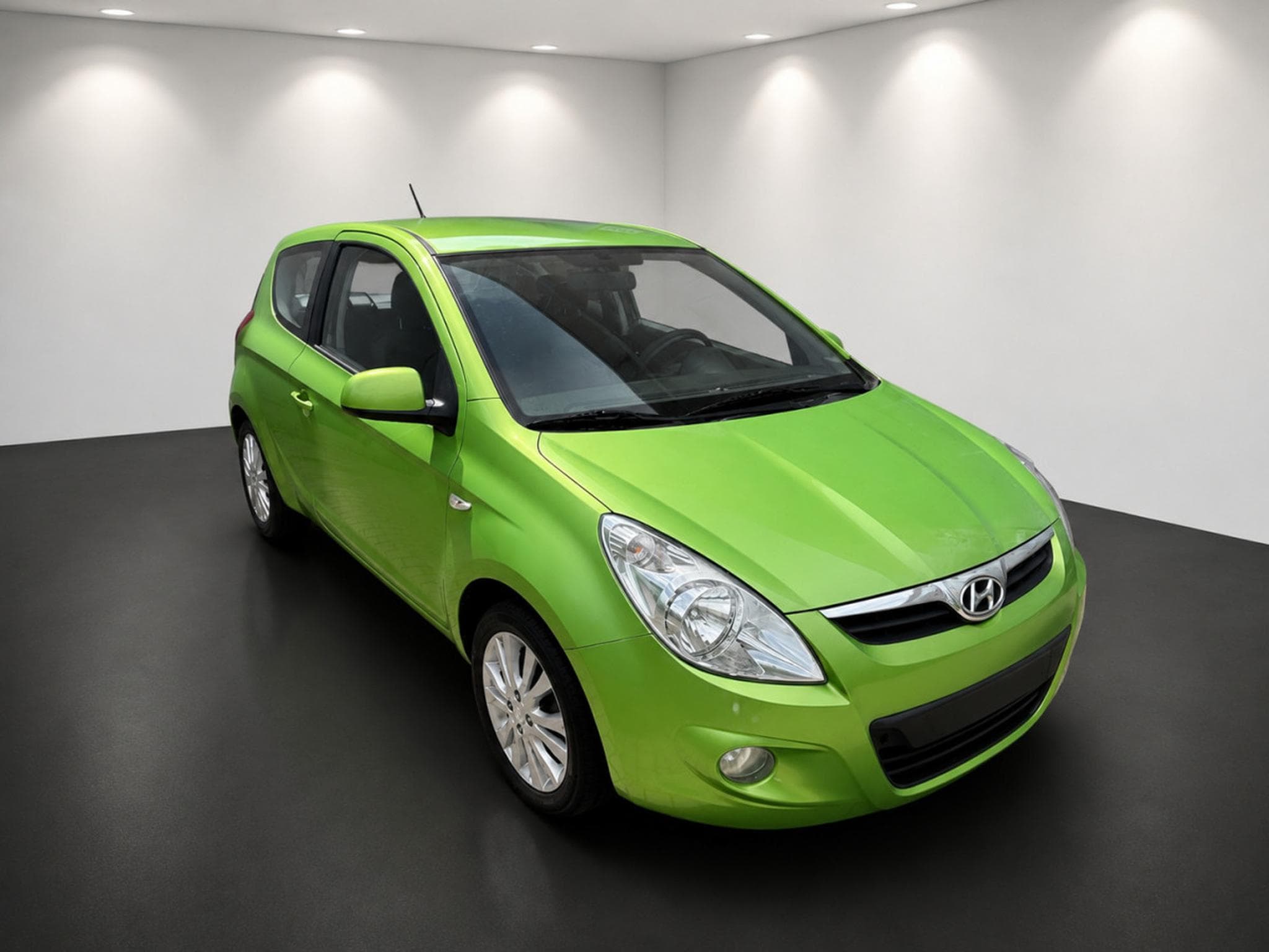 Hyundai i20 1.4i 100 Confort (2010) - Photo 2
