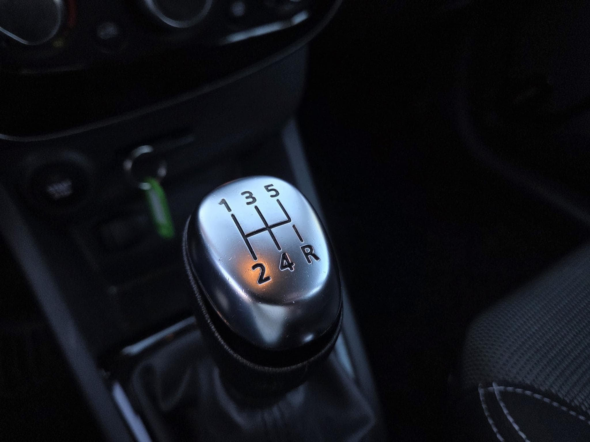 Renault Clio IV TREND ESSENCE (2019) - Photo 12