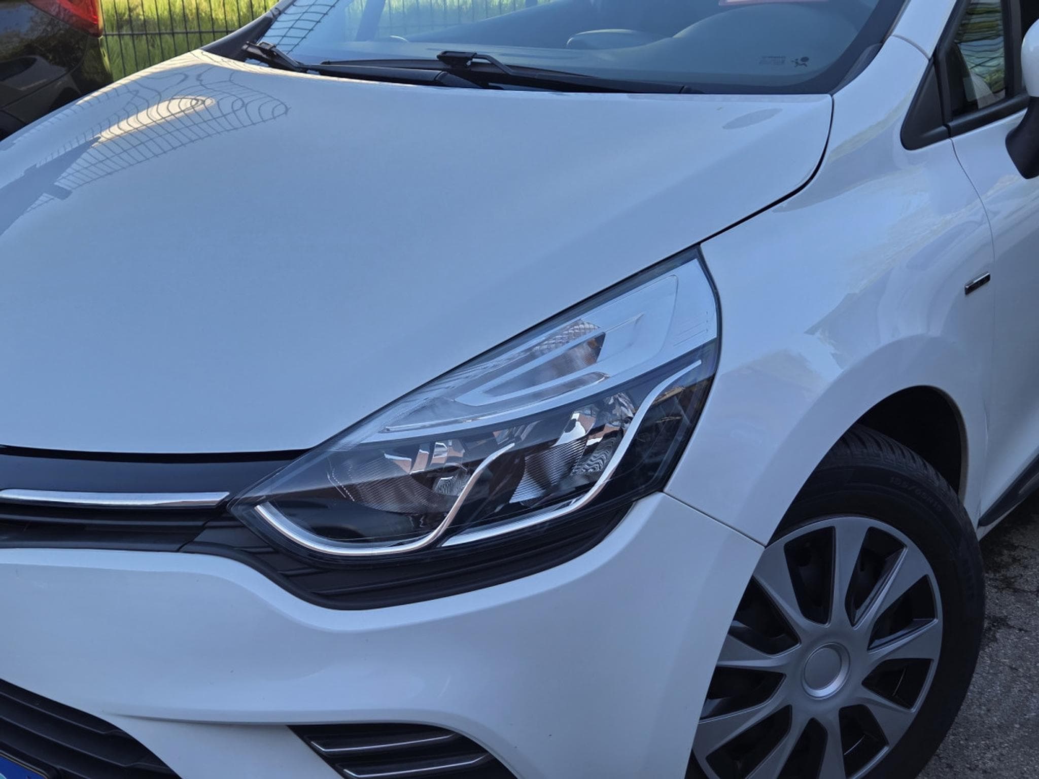 Renault Clio IV TREND ESSENCE (2019) - Photo 2