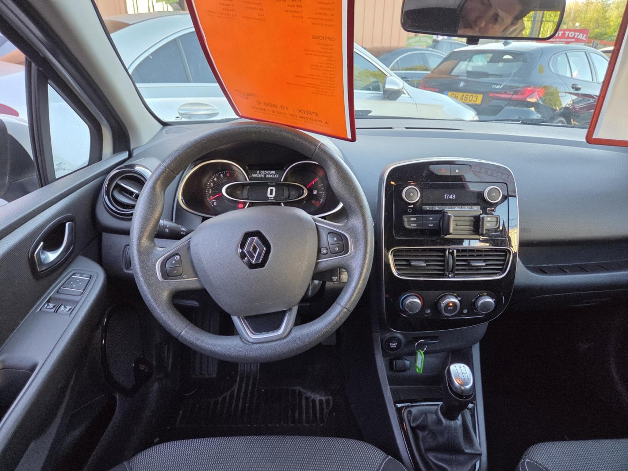 Renault Clio IV TREND ESSENCE (2019) - Photo 9