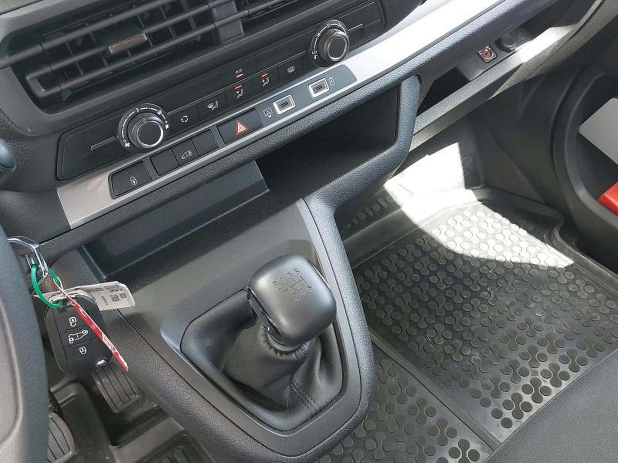 Citroën Jumpy IV ë- (2025) - Photo 19