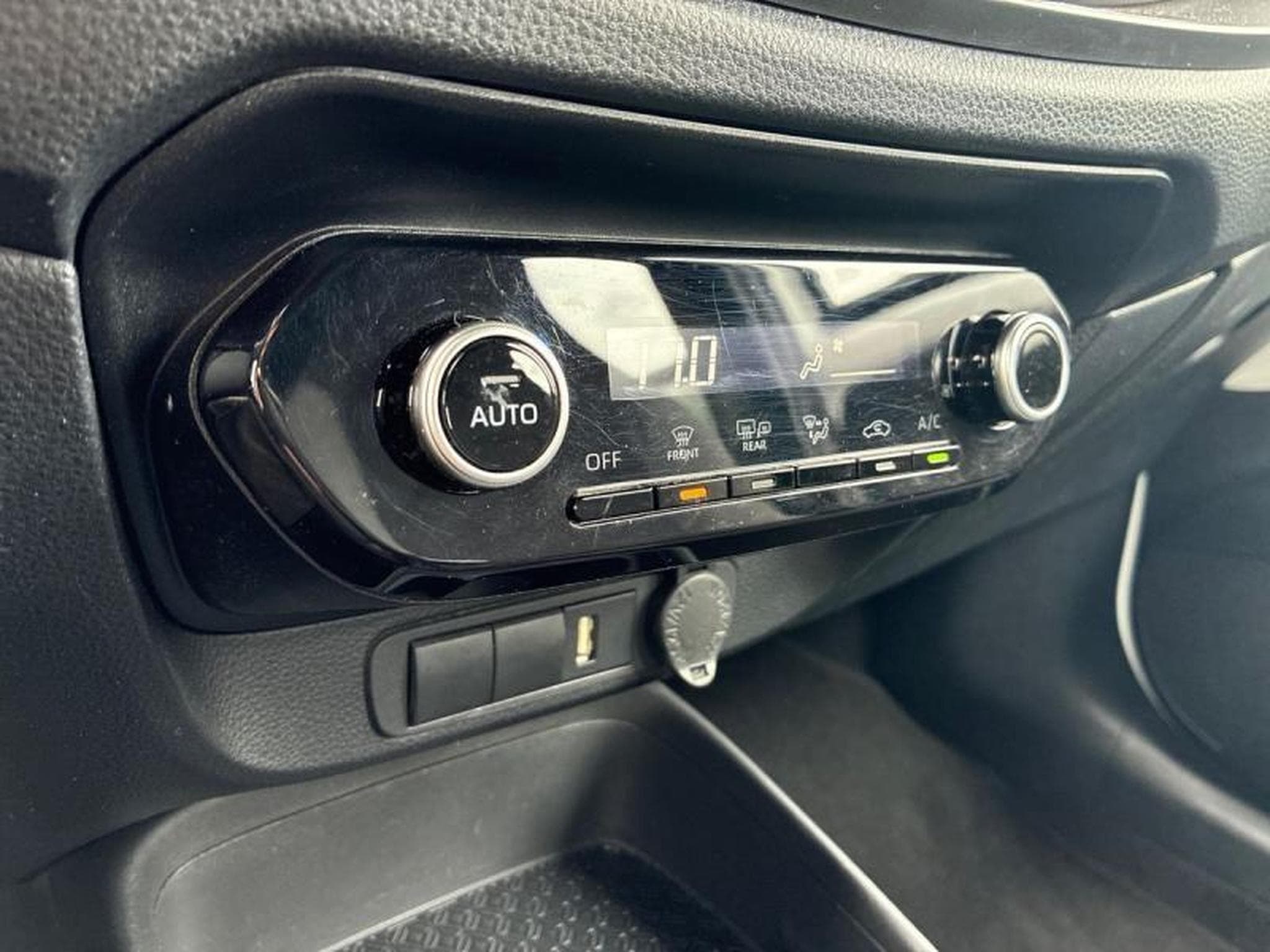 Toyota Aygo X Play (2023) - Photo 16