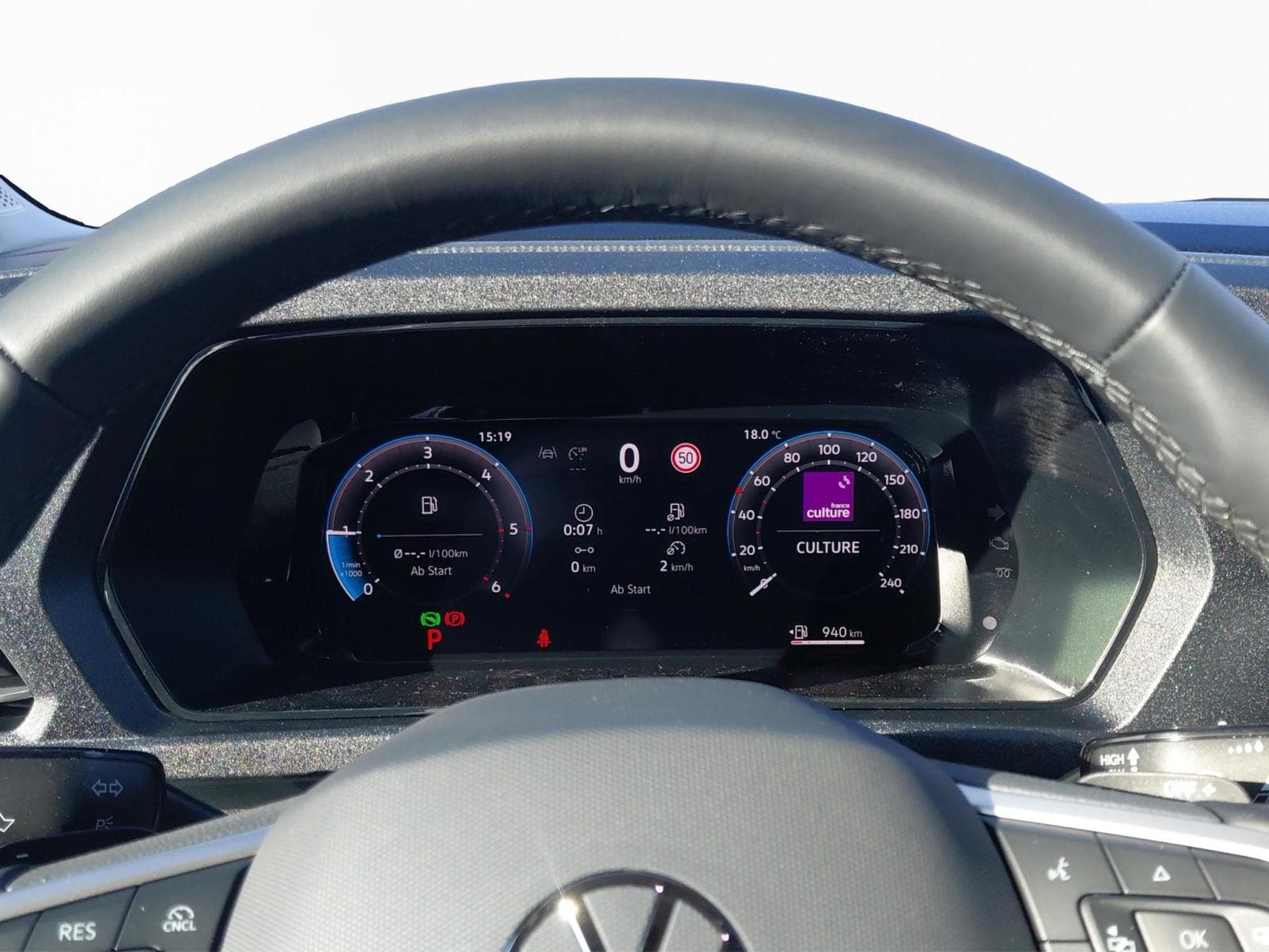 VW Caddy Life Maxi (2026) - Foto 24
