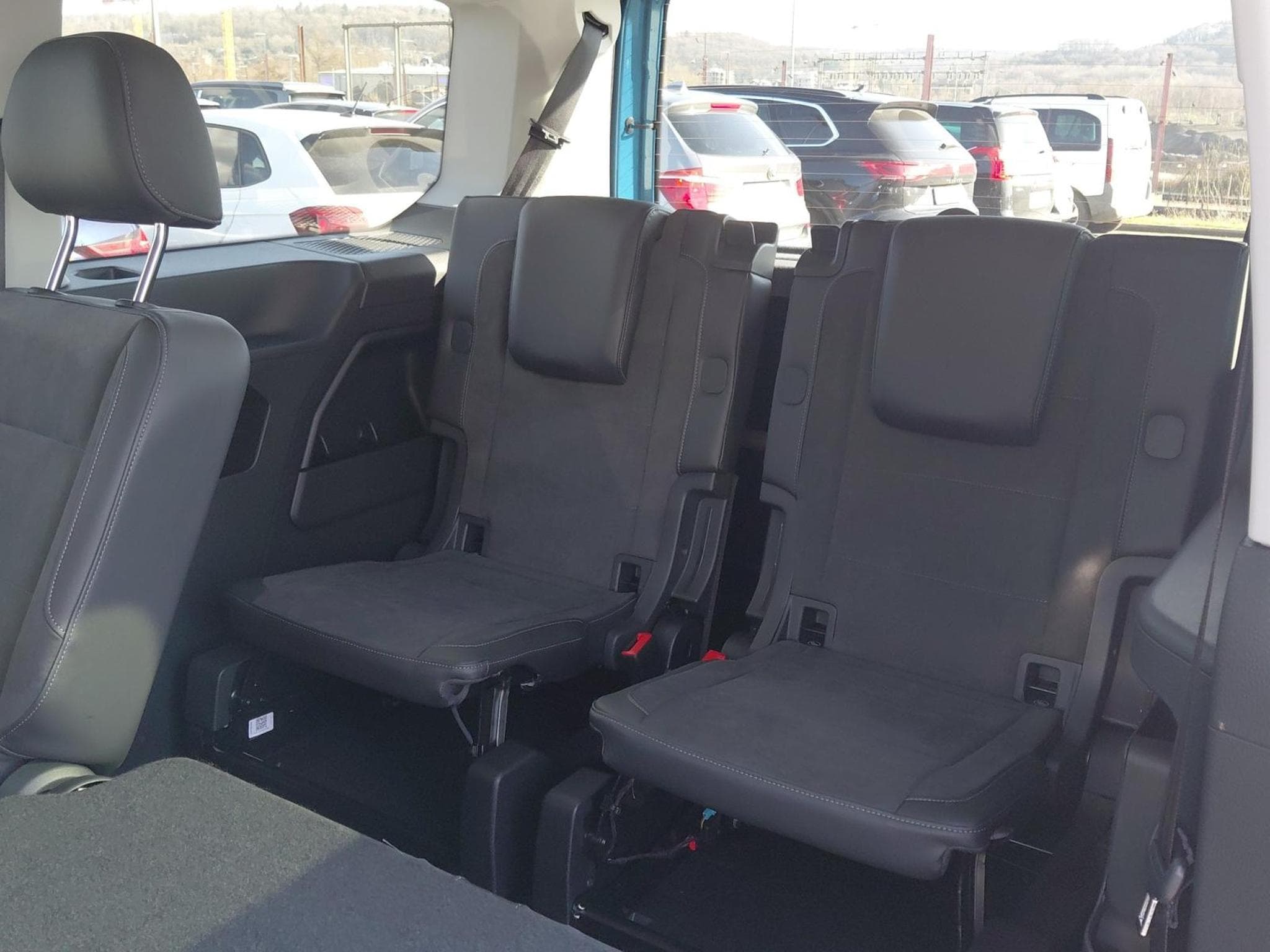 VW Caddy Life Maxi (2026) - Foto 32