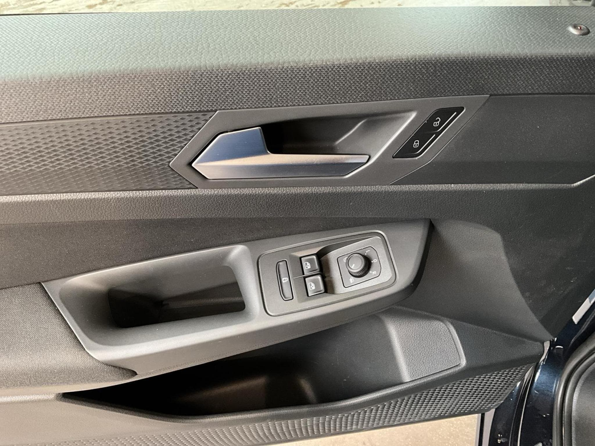 VW Caddy Life+DSG+Dark-Label+P.Cool&Sound+Navi+P.Ass-Plus+AHK (2024) - Foto 14
