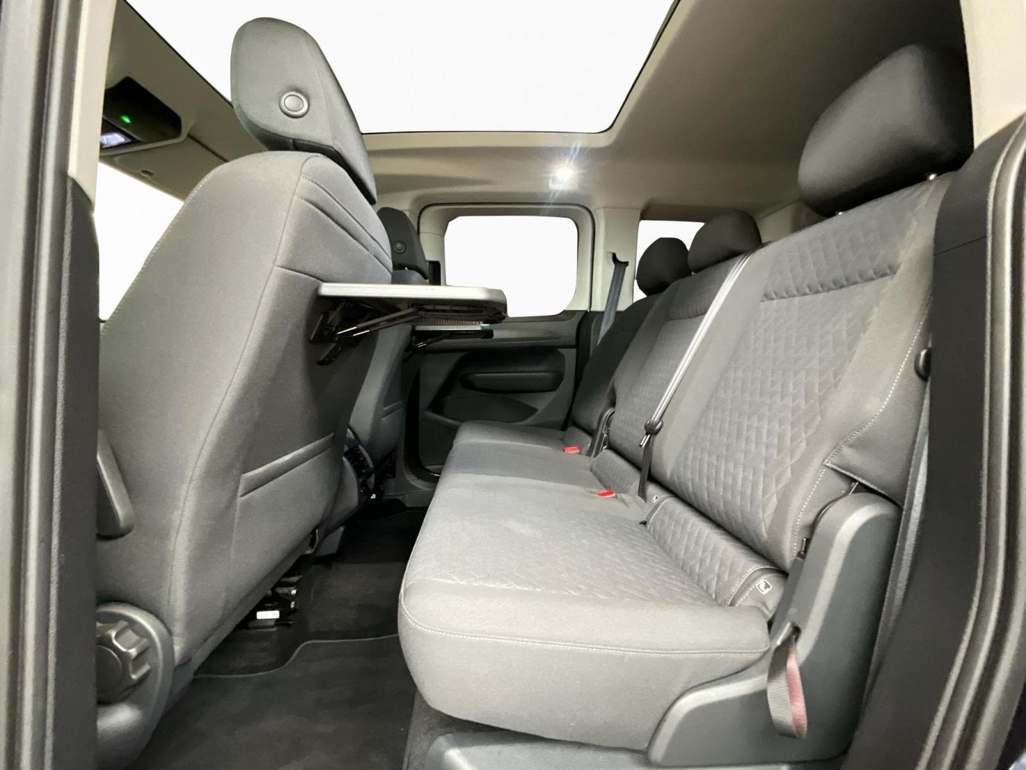 VW Caddy Life+DSG+Dark-Label+P.Cool&Sound+Navi+P.Ass-Plus+AHK (2024) - Foto 15
