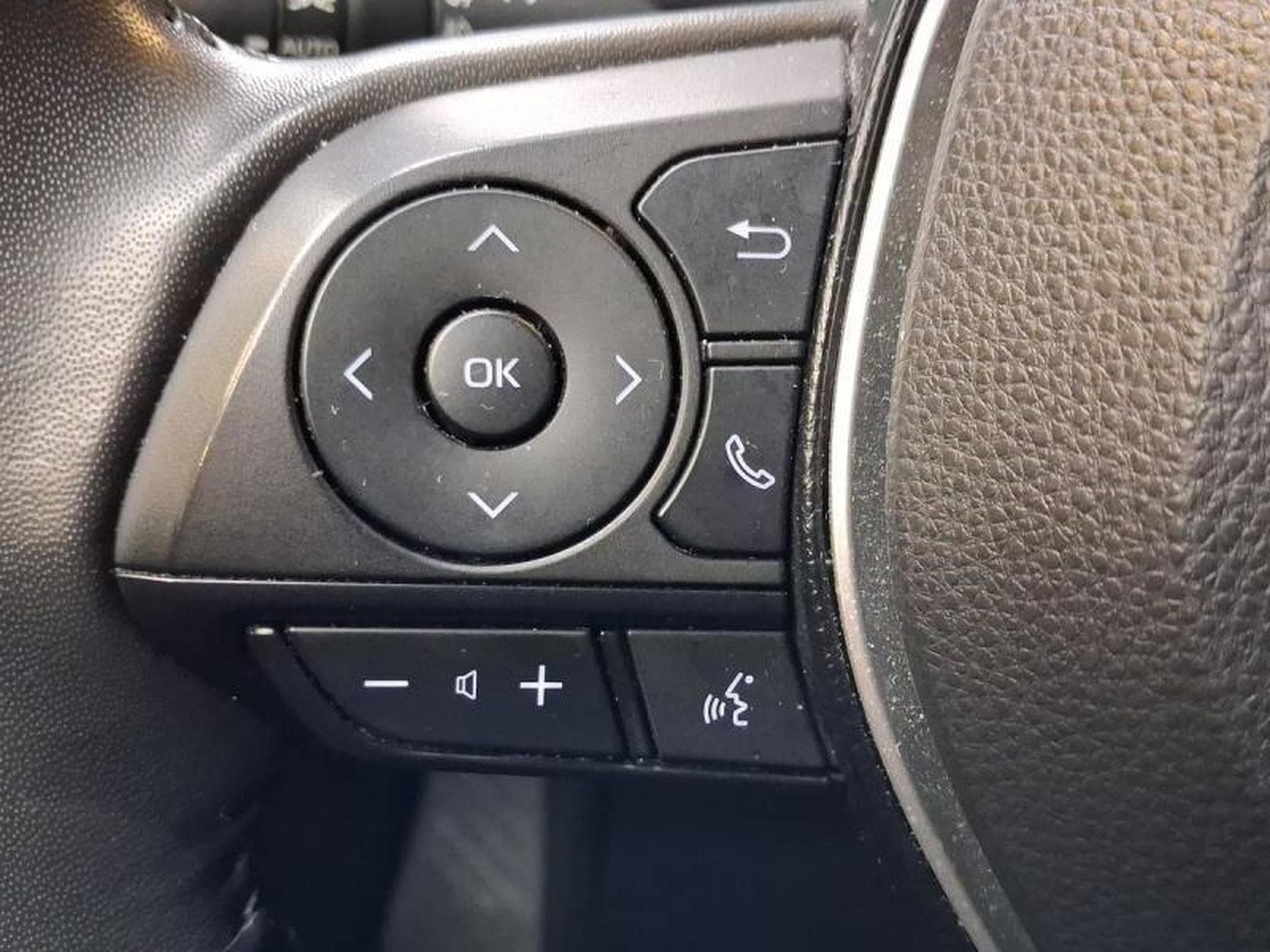 Toyota Corolla Style (2023) - Photo 13