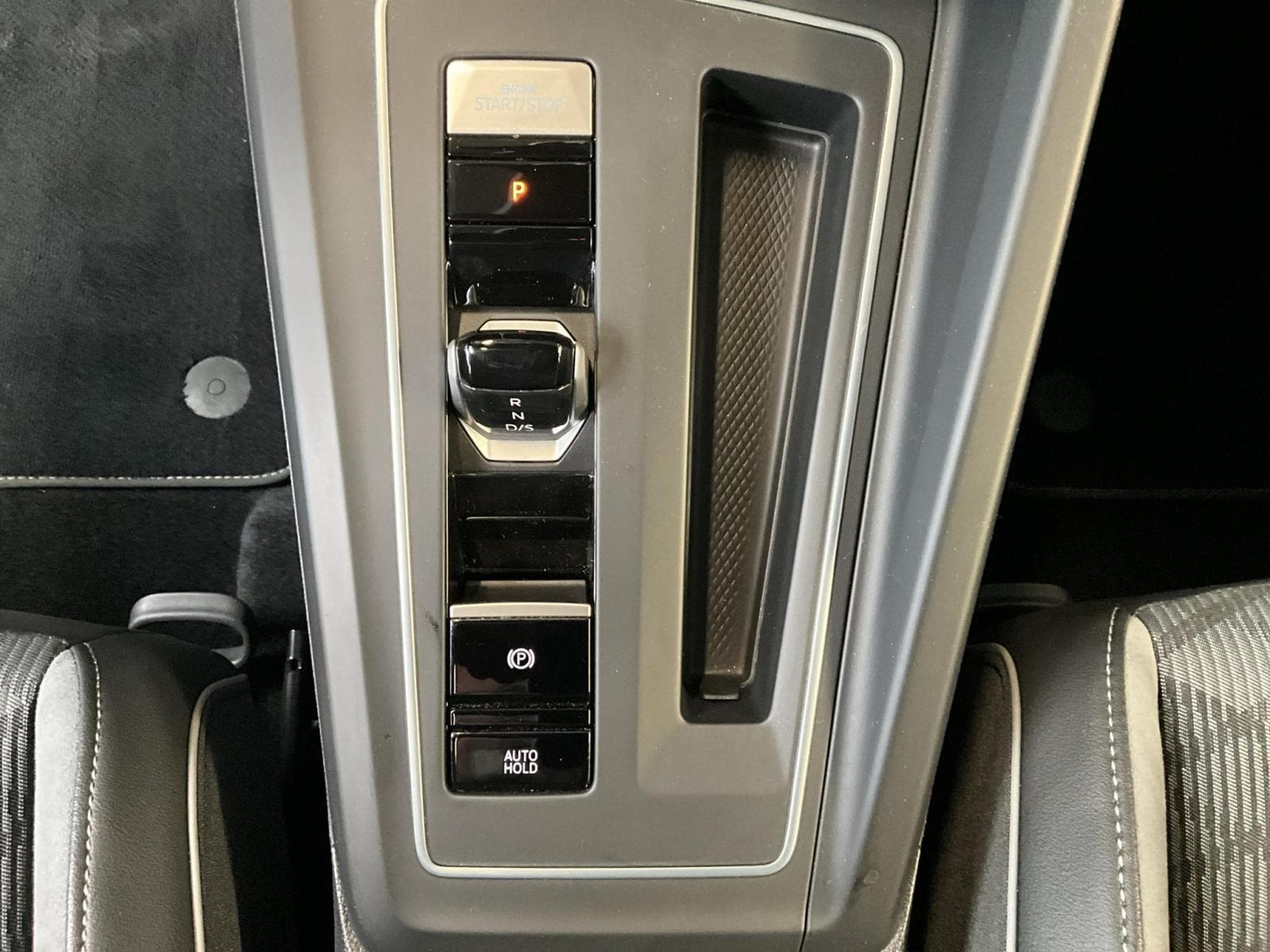 VW Golf R-Line+DSG+Pano+Matrix-LED+Head.Up (2022) - Foto 12