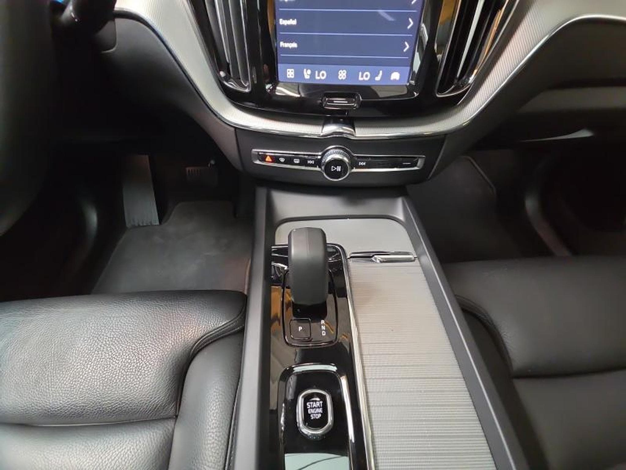 Volvo XC60 B4 Plus Dark / Essence (2024) - Photo 8