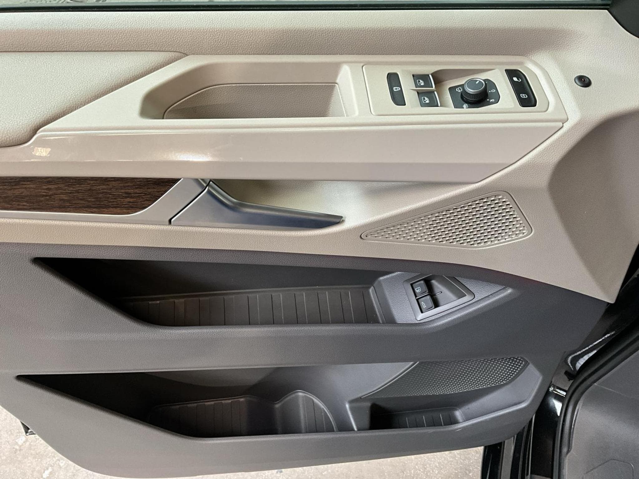 VW T7 Style+DSG+4M+PHEV+7Sitze (2025) - Foto 14