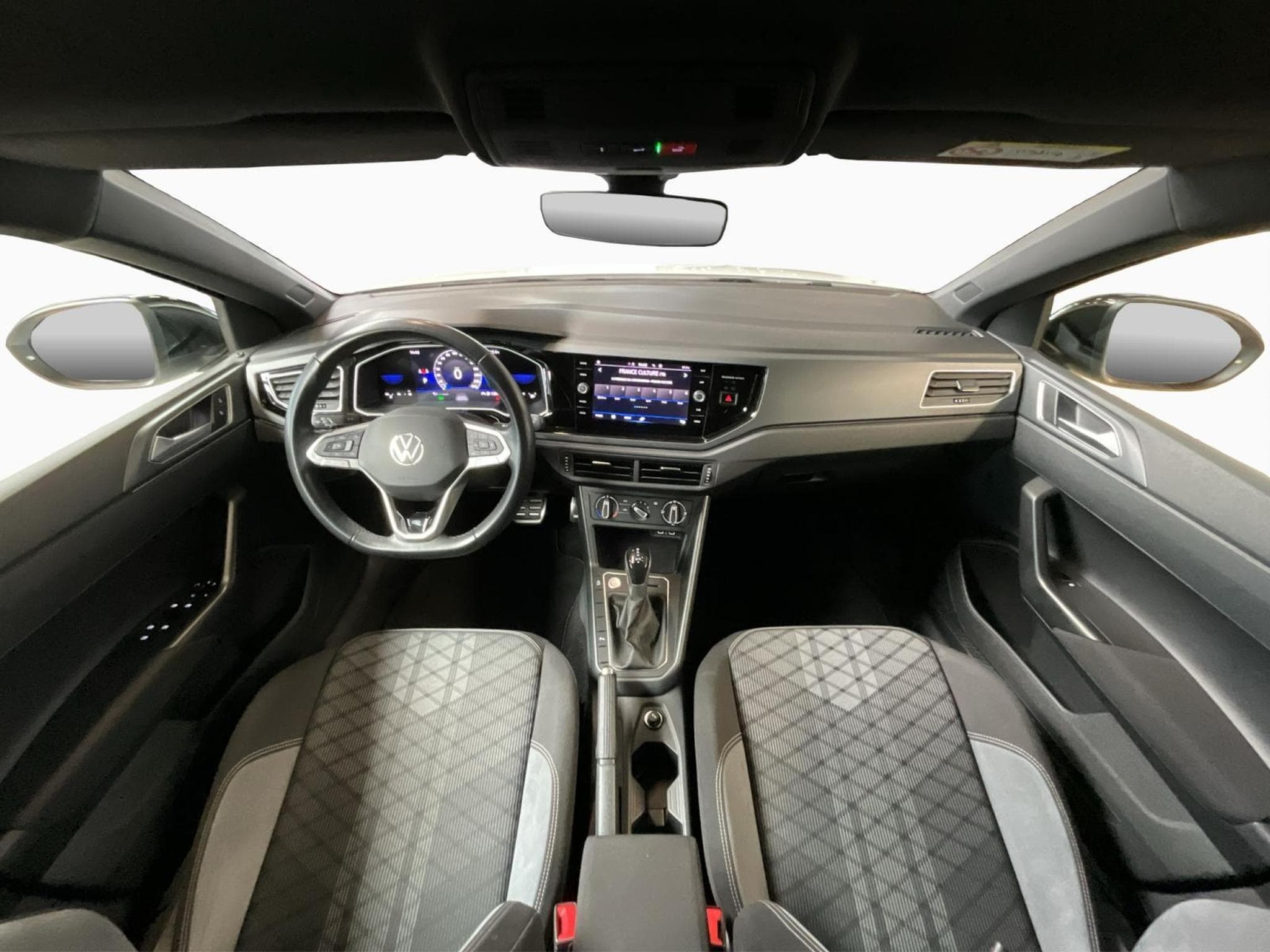 VW Taigo R-Line+DSG+Black-Style+Keyless+AHK (2023) - Foto 2