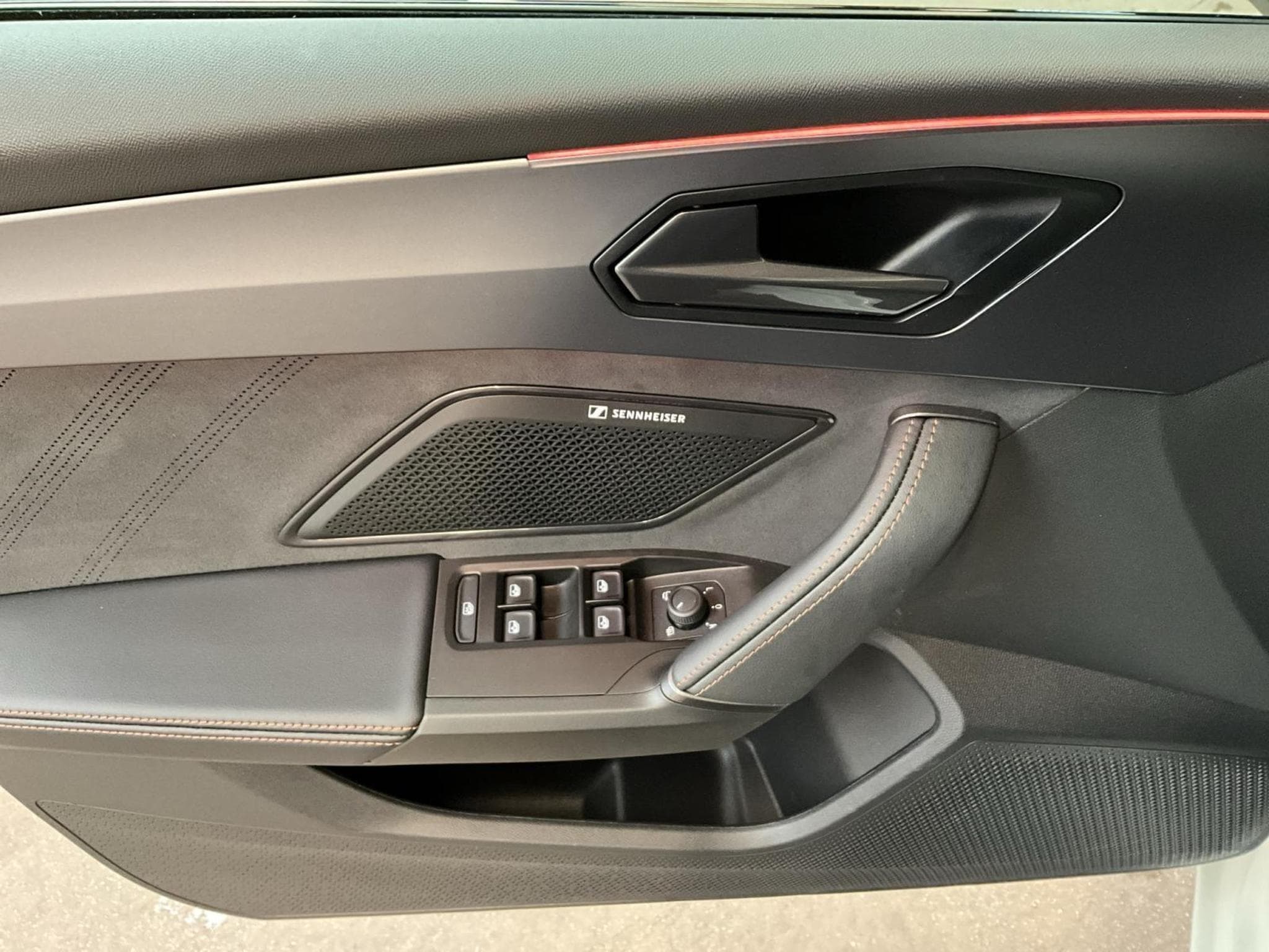 Cupra Leon DSG+Dinamica+Pure-Perf.+Skyline+Int.-Drive (2025) - Photo 14