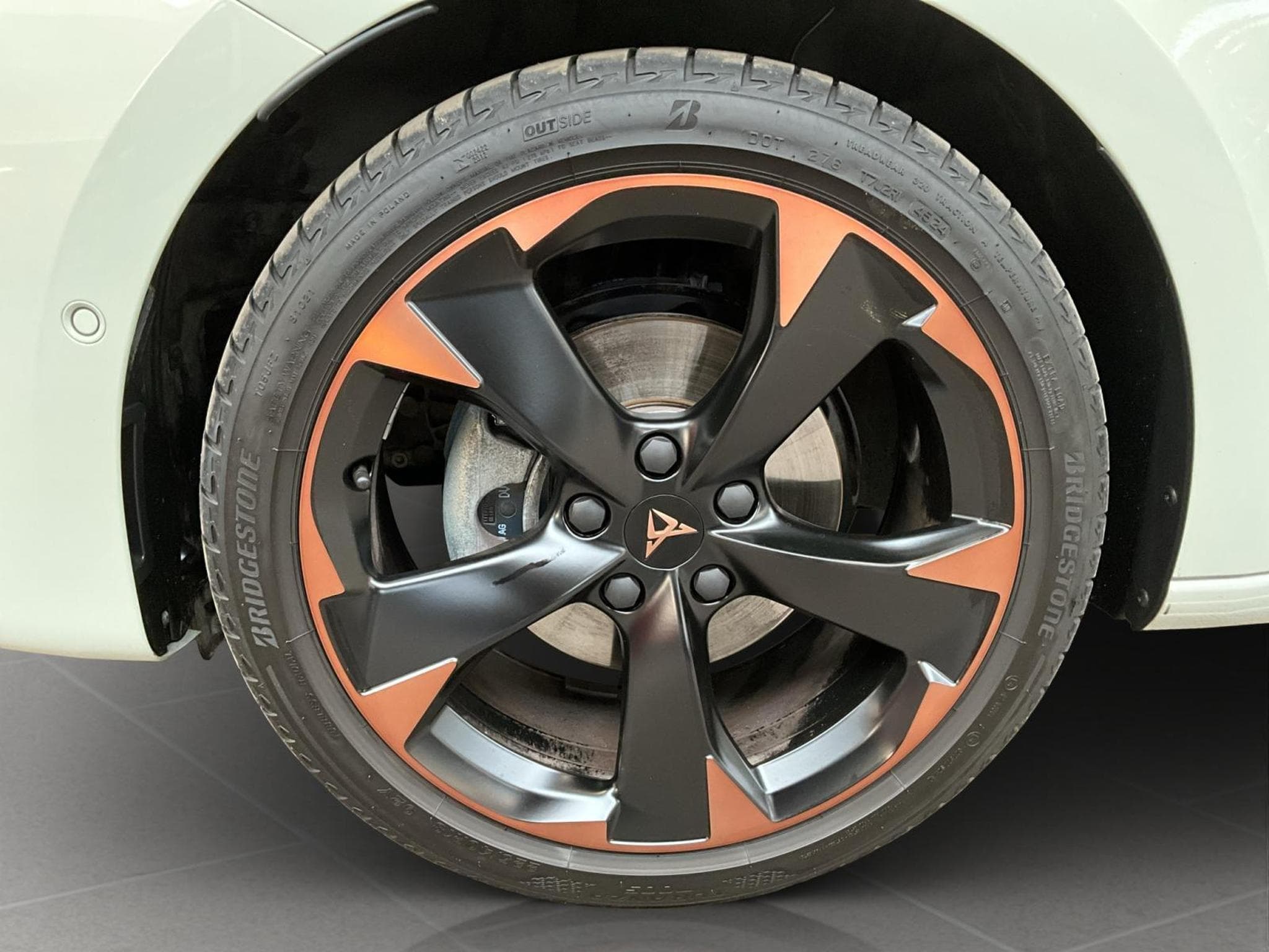 Cupra Leon DSG+Dinamica+Pure-Perf.+Skyline+Int.-Drive (2025) - Photo 8