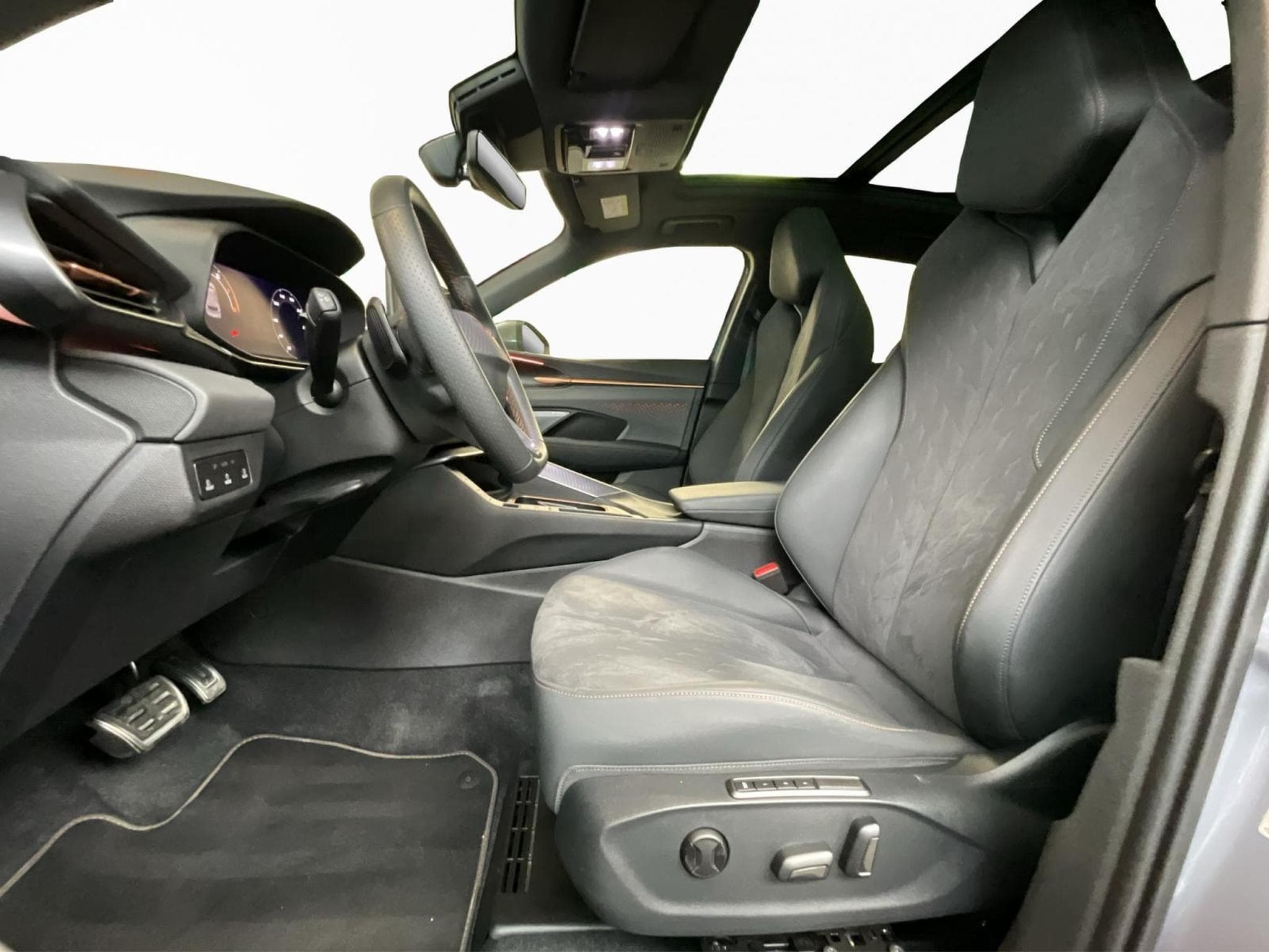 Cupra Terramar DSG+Pure-Perf.+Immersive-Sennheiser+AHK+Pano (2025) - Photo 9