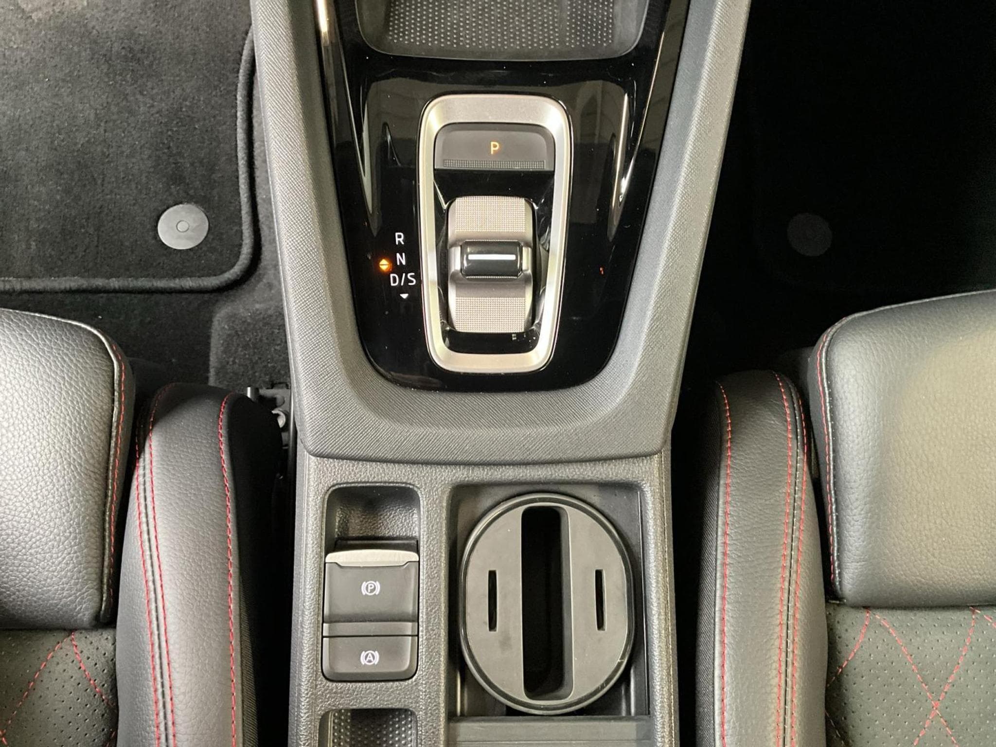 Skoda Octavia Combi+RS+DSG+SUEDIA+Pano+360+AHK (2025) - Photo 12