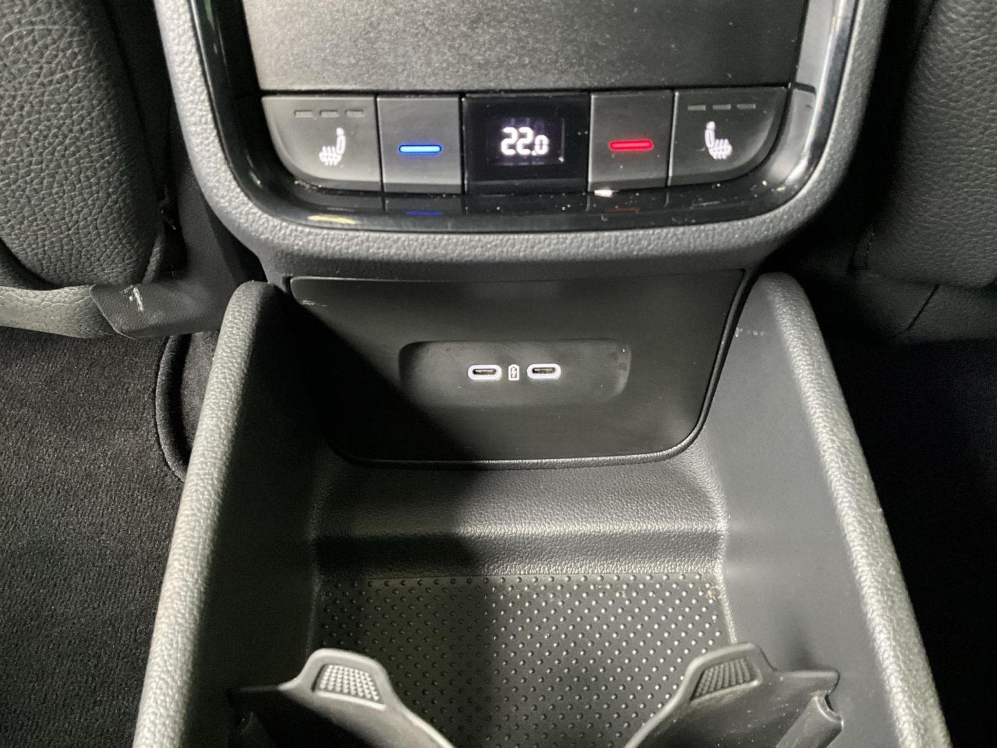 Skoda Octavia Combi+RS+DSG+SUEDIA+Pano+360+AHK (2025) - Photo 23