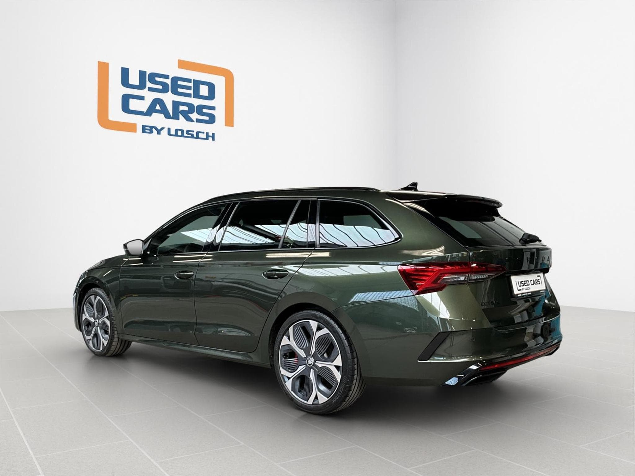 Skoda Octavia Combi+RS+DSG+SUEDIA+Pano+360+AHK (2025) - Photo 5