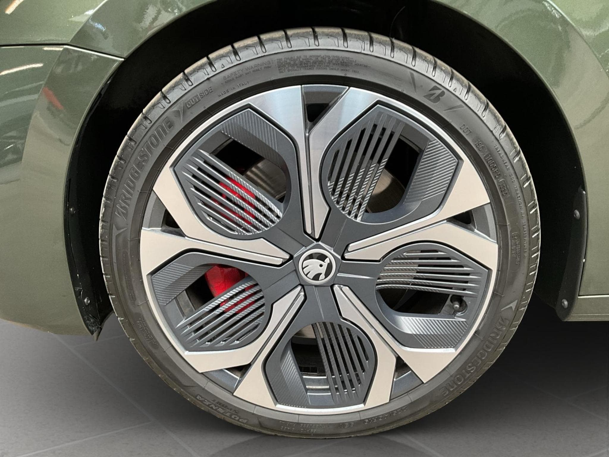 Skoda Octavia Combi+RS+DSG+SUEDIA+Pano+360+AHK (2025) - Photo 8
