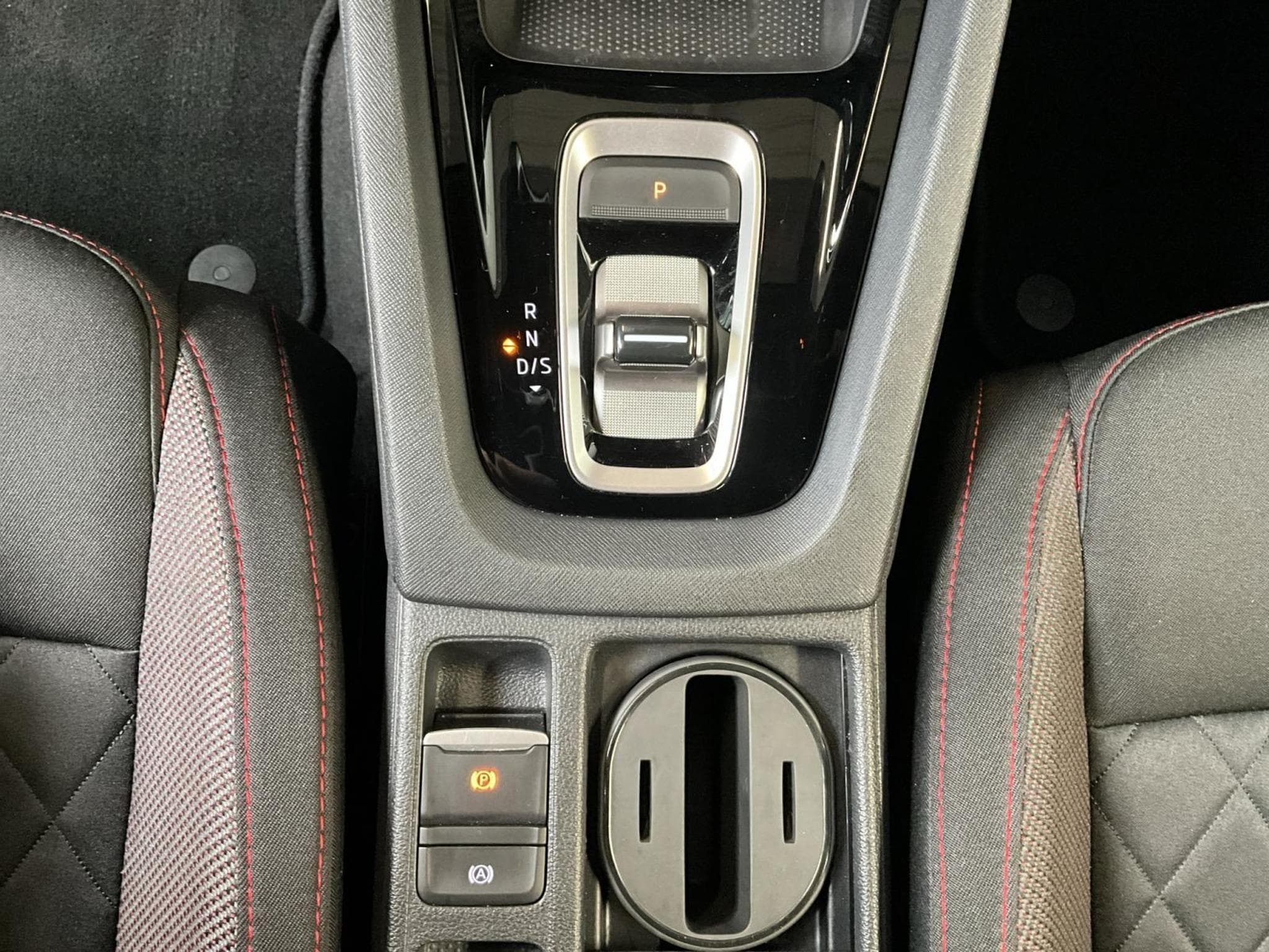 Skoda Octavia Combi+RS+DSG+CANTON+Navi (2025) - Photo 12