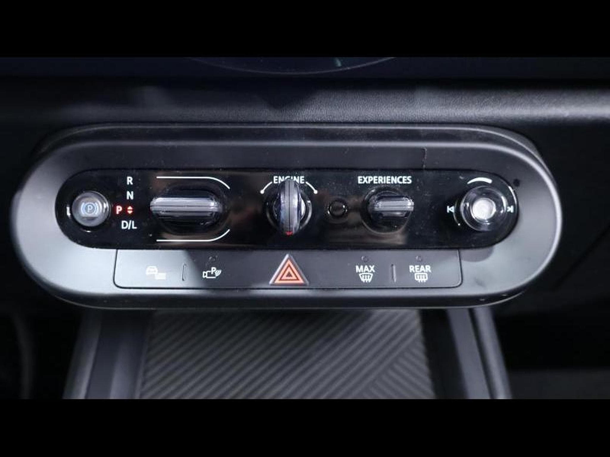 MINI Countryman 1.5 170 MHEV Classic (2024) - Photo 19