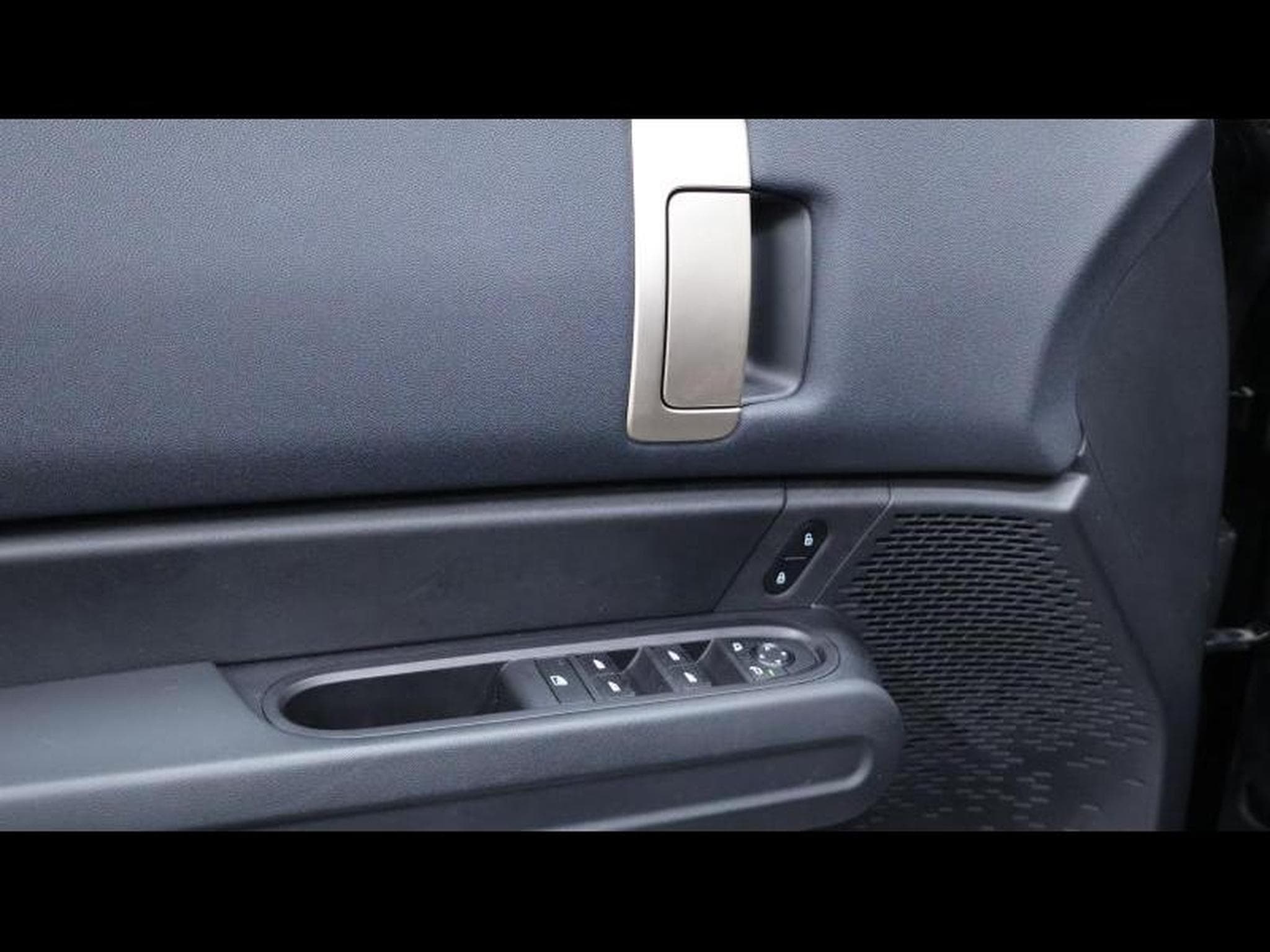 MINI Countryman 1.5 170 MHEV Classic (2024) - Photo 24