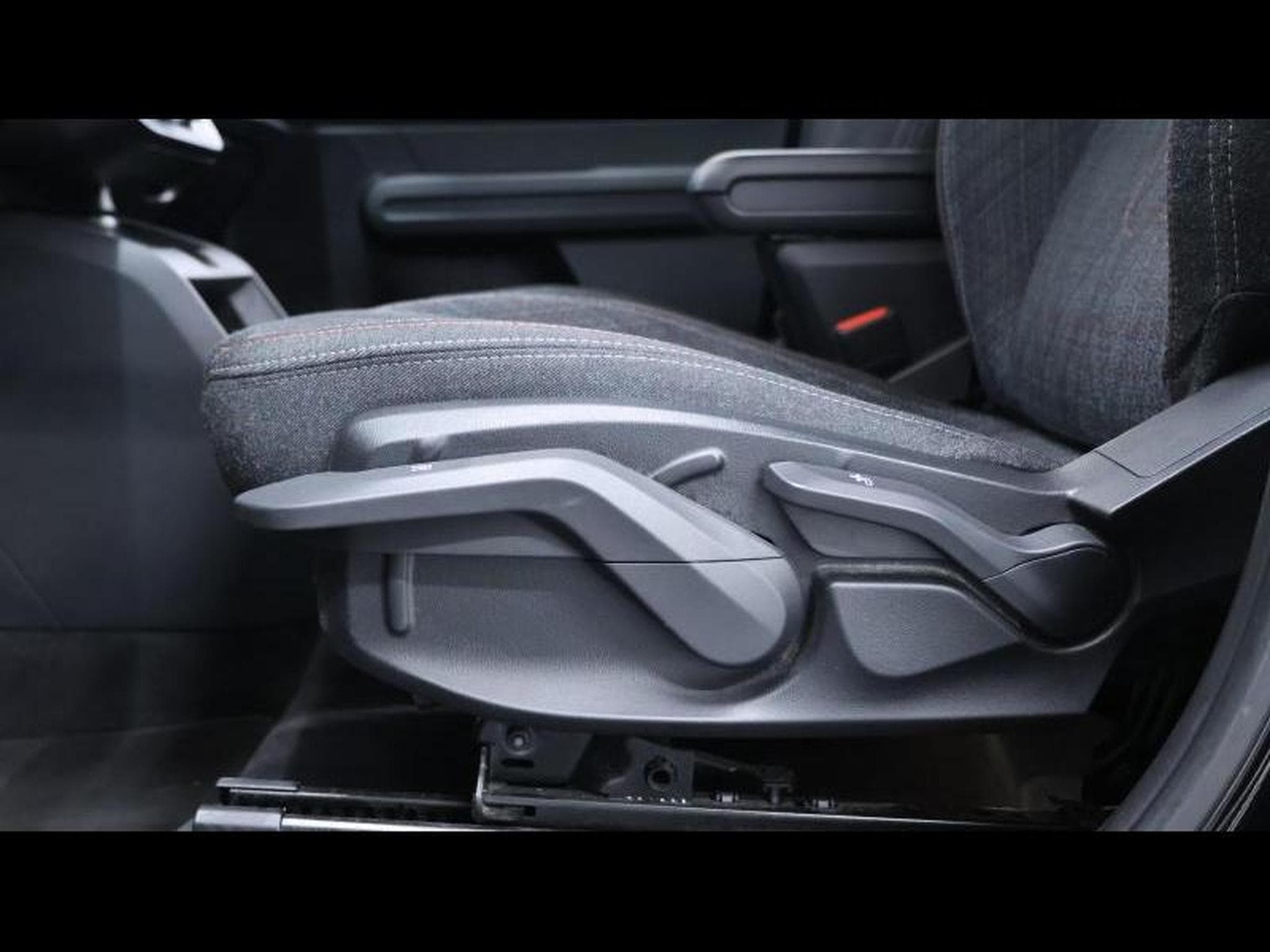 MINI Countryman 1.5 170 MHEV Classic (2024) - Photo 25