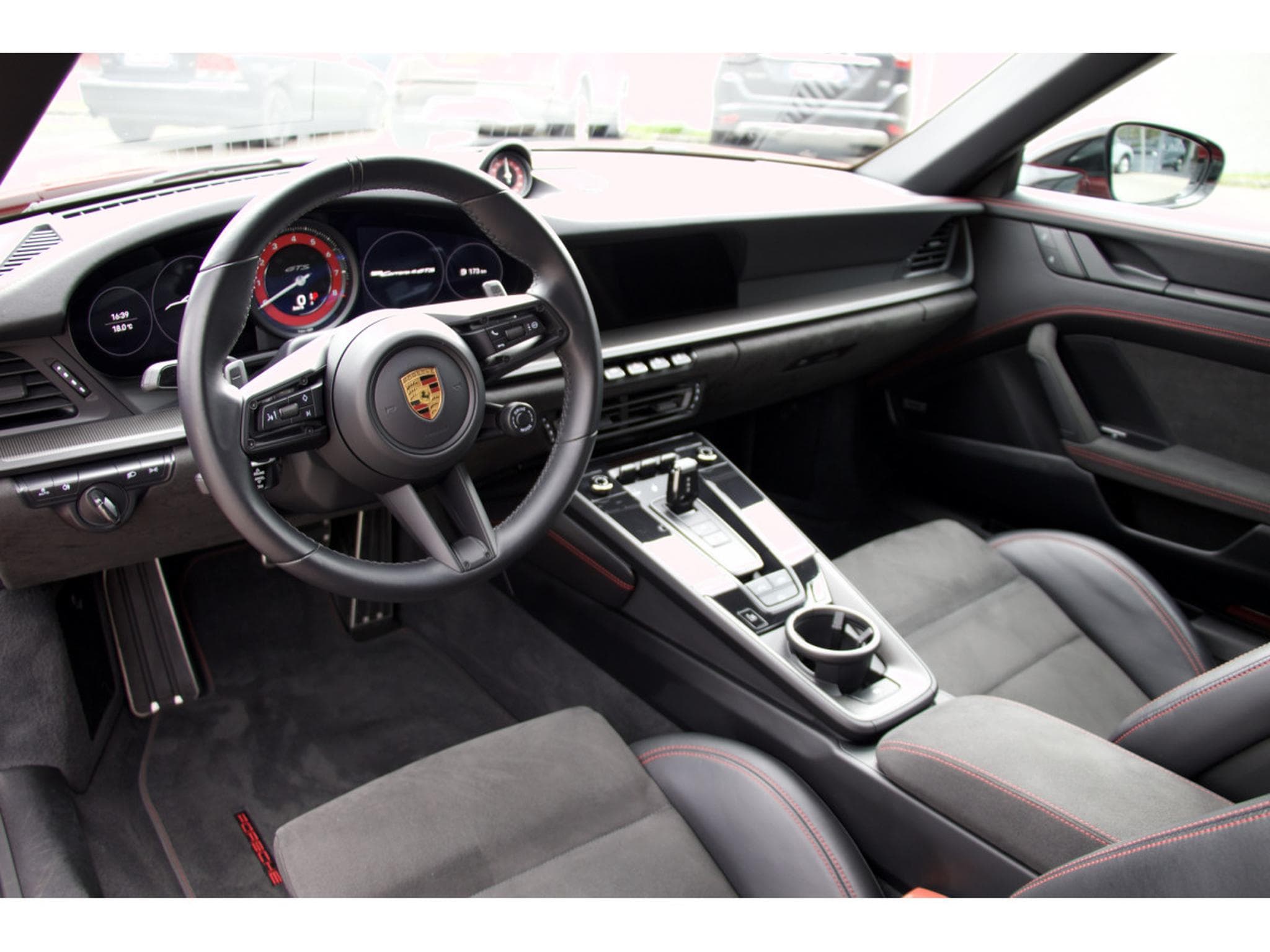 Porsche 911 992 Carrera 4 GTS Cabrio (2022) - Foto 7