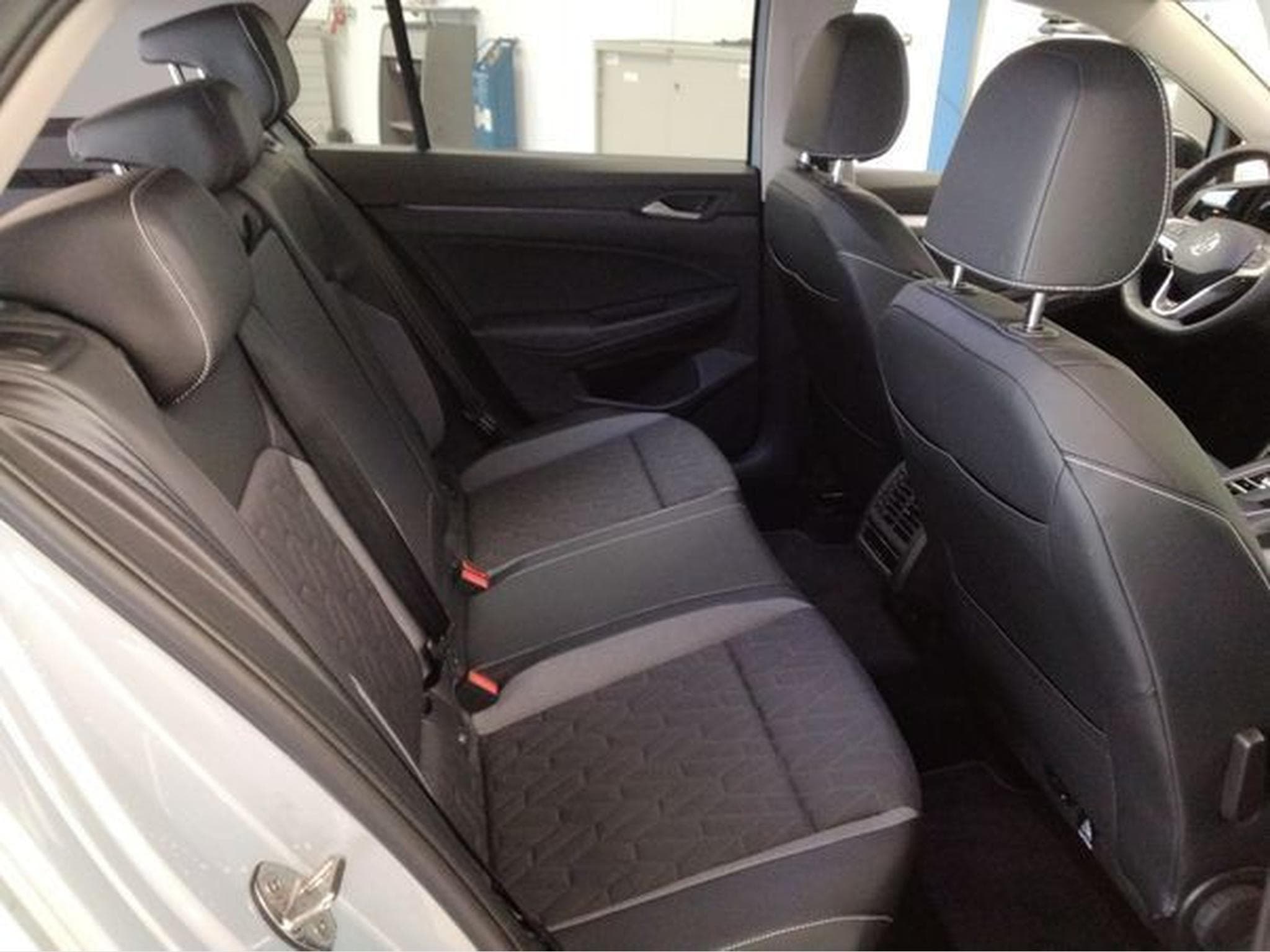 VW Golf Life GOAL 1.5 TSI eHybrid 204 CV DSG6 *360°* MATRIX* TÊTE HA (2025) - Foto 9