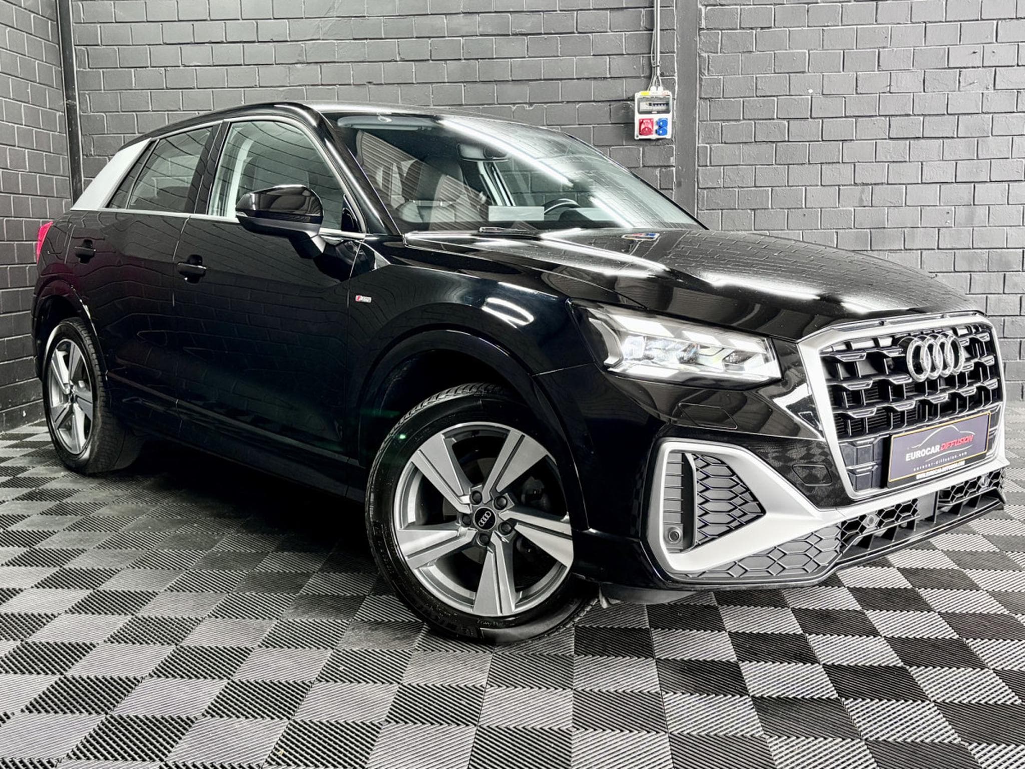 Audi Q2 35 TFSI S-Line 150 CV *ATTELAGE* (2021) - Foto 3