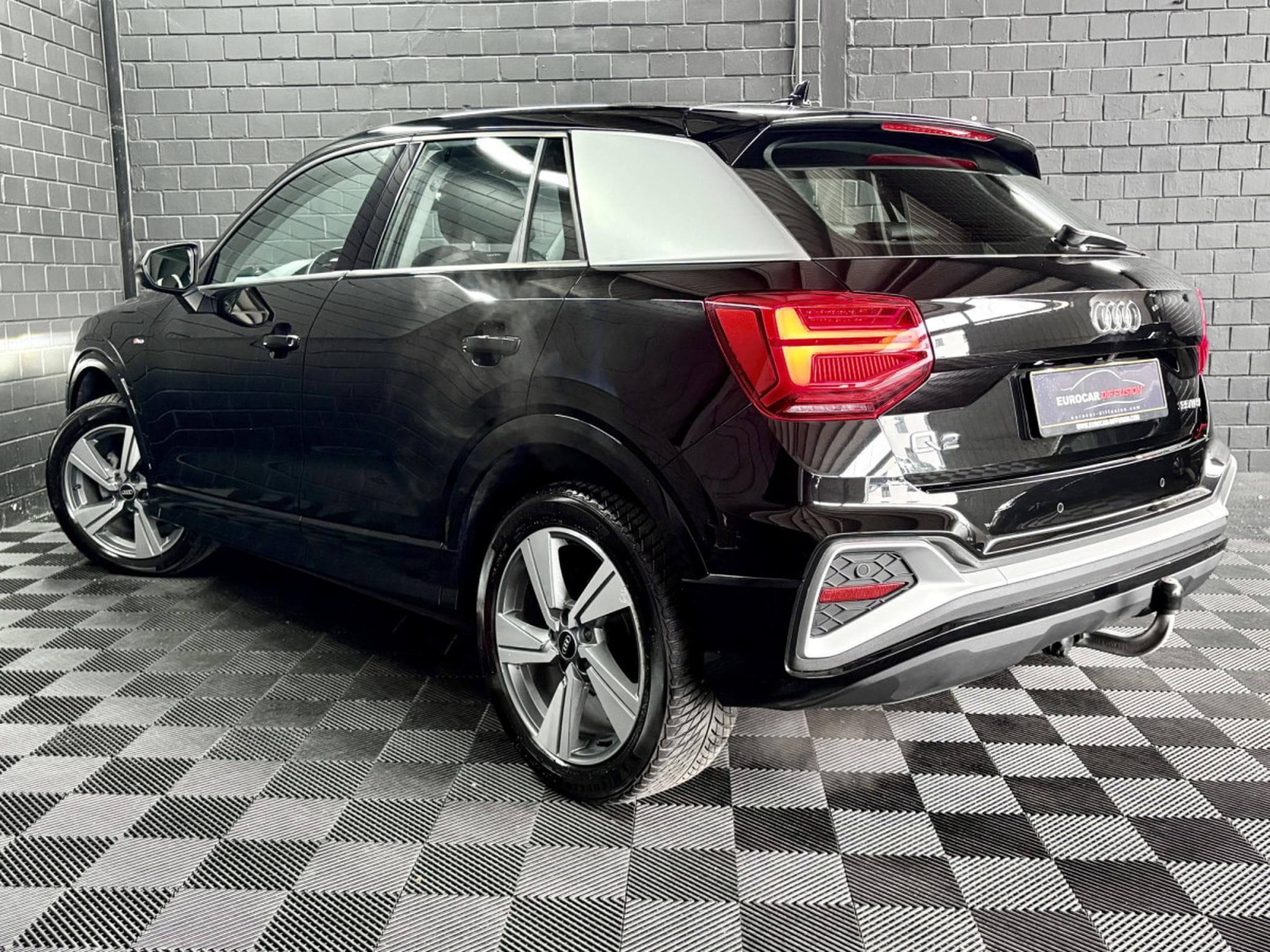 Audi Q2 35 TFSI S-Line 150 CV *ATTELAGE* (2021) - Foto 4