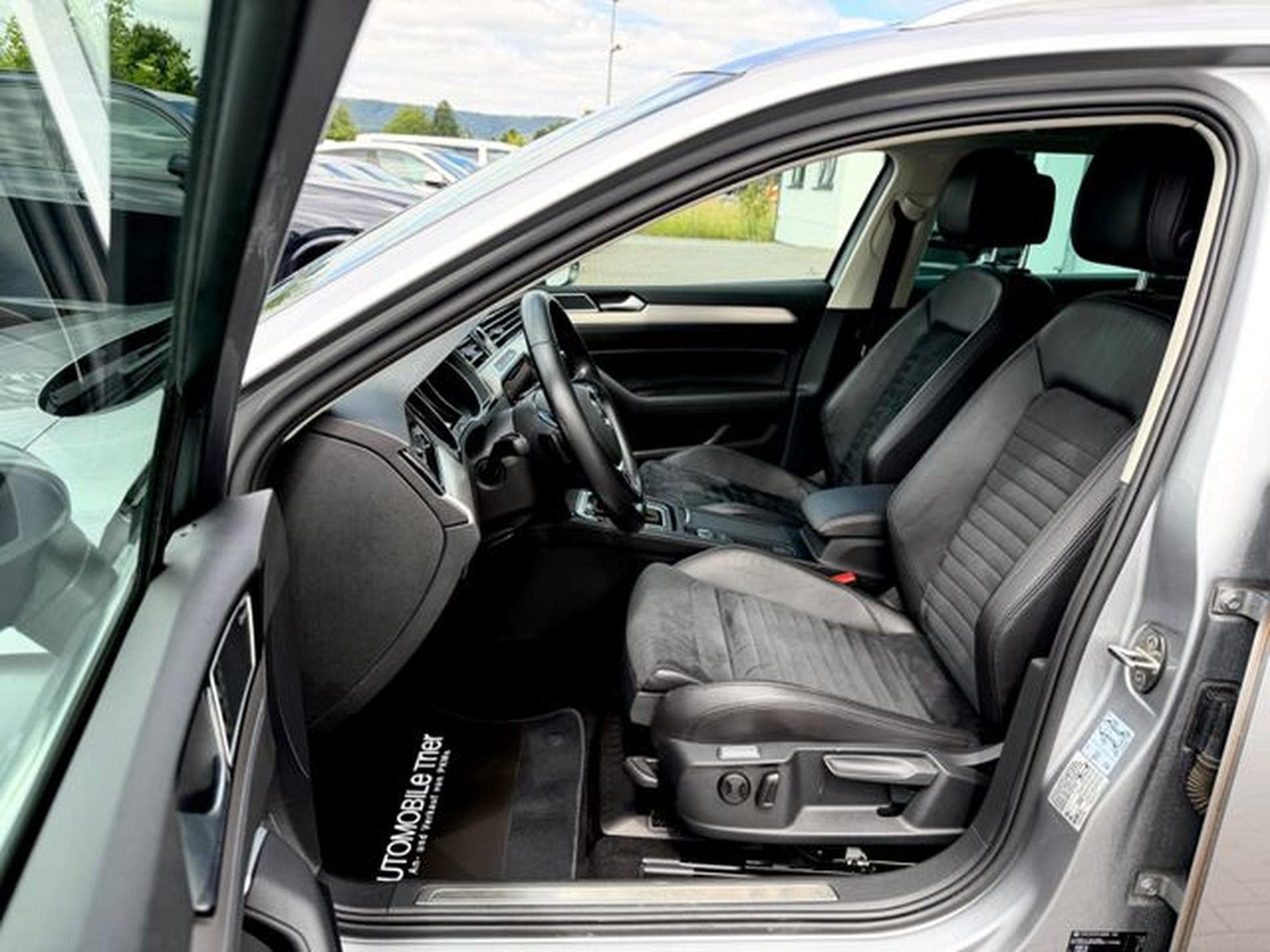VW Passat Passat Variant R Line 2.0 TDI DSG 4Motion (2019) - Photo 9